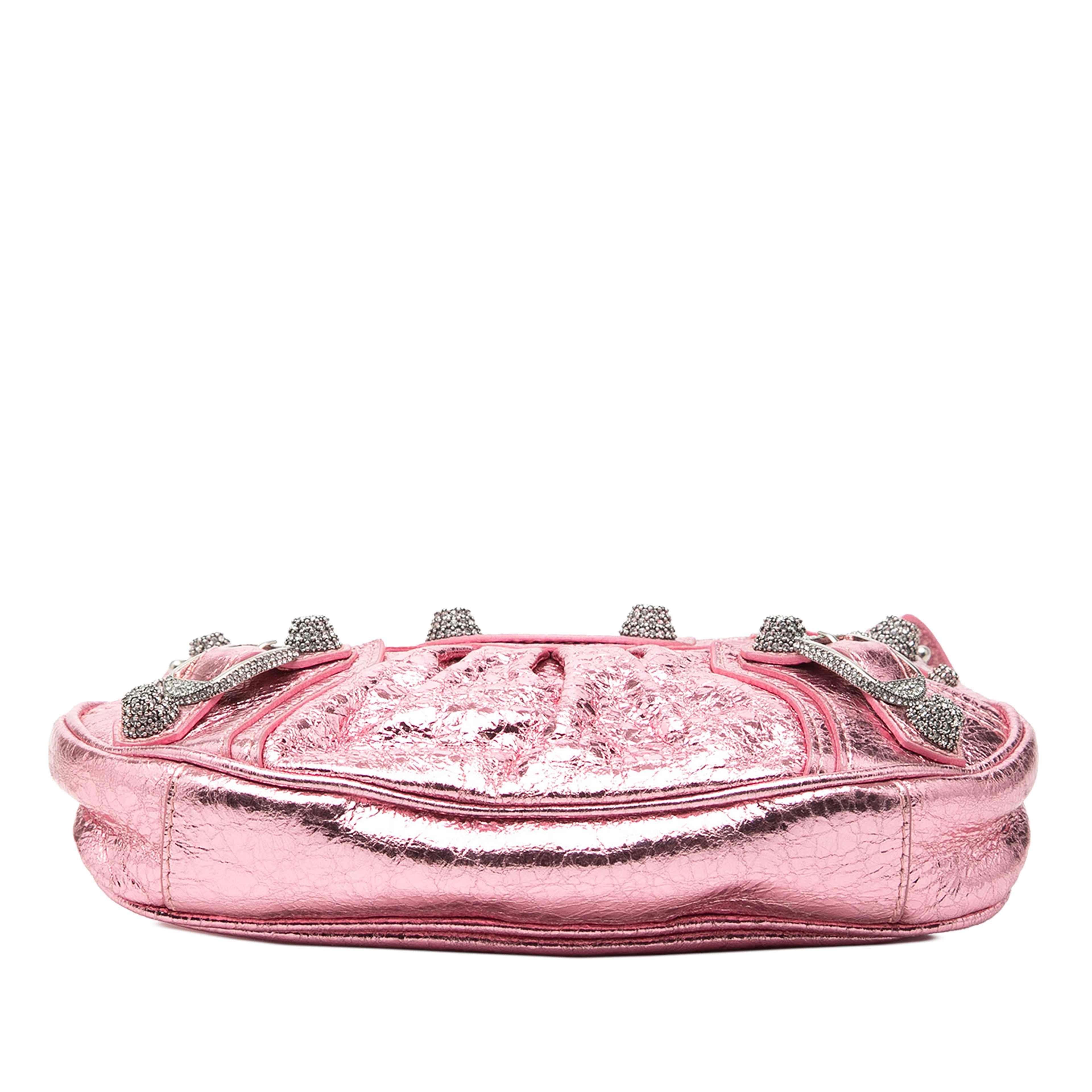 Balenciaga Metallic Lambskin Motocross Le Cagole Xs, från Luxclusif, i färgen pink. Klicka för att öppna bilden i stort format