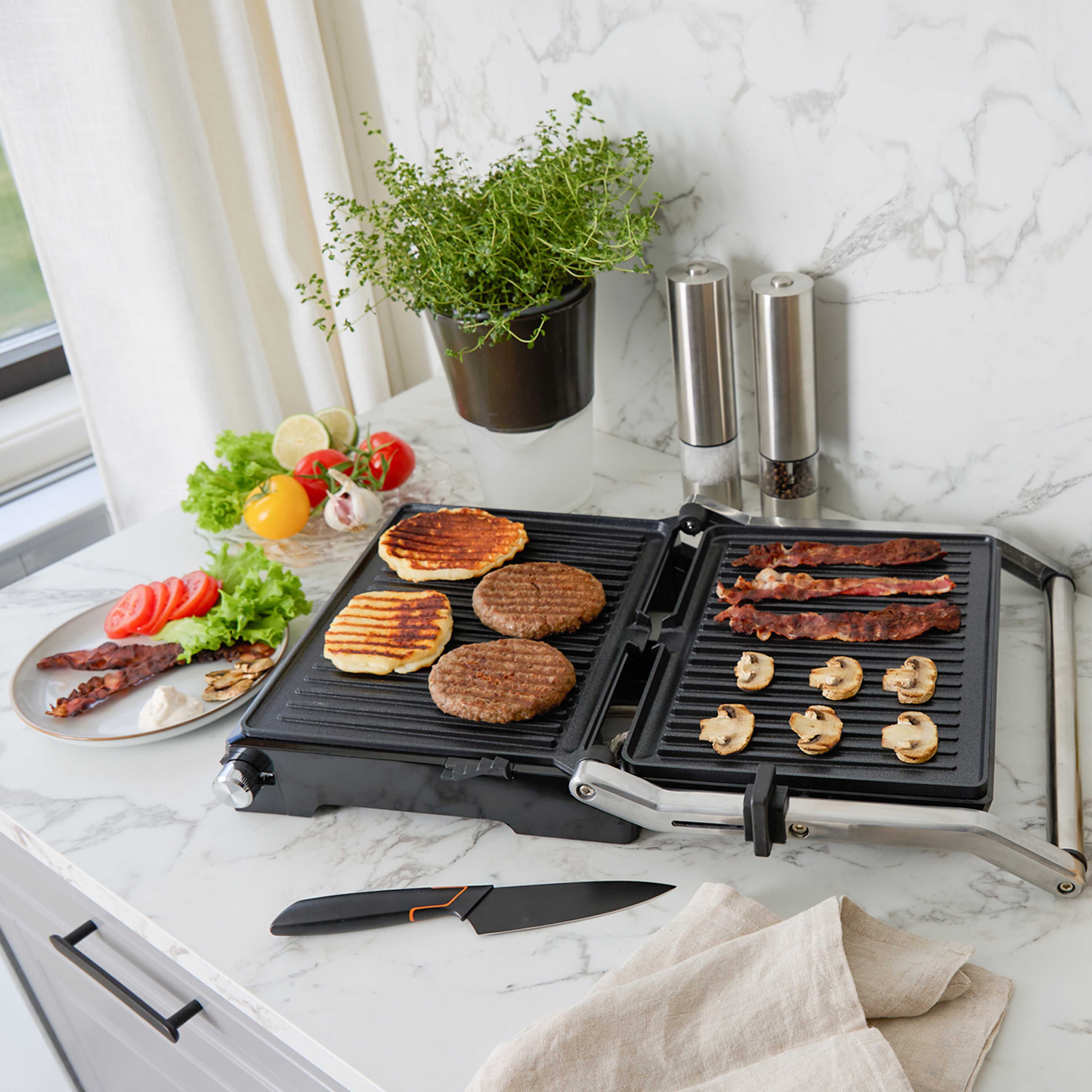 Paninigrill Pro Health 2in1 Med Bordsgrill 2000w Pg600, från Champion Nordic, i färgen rostfri.
