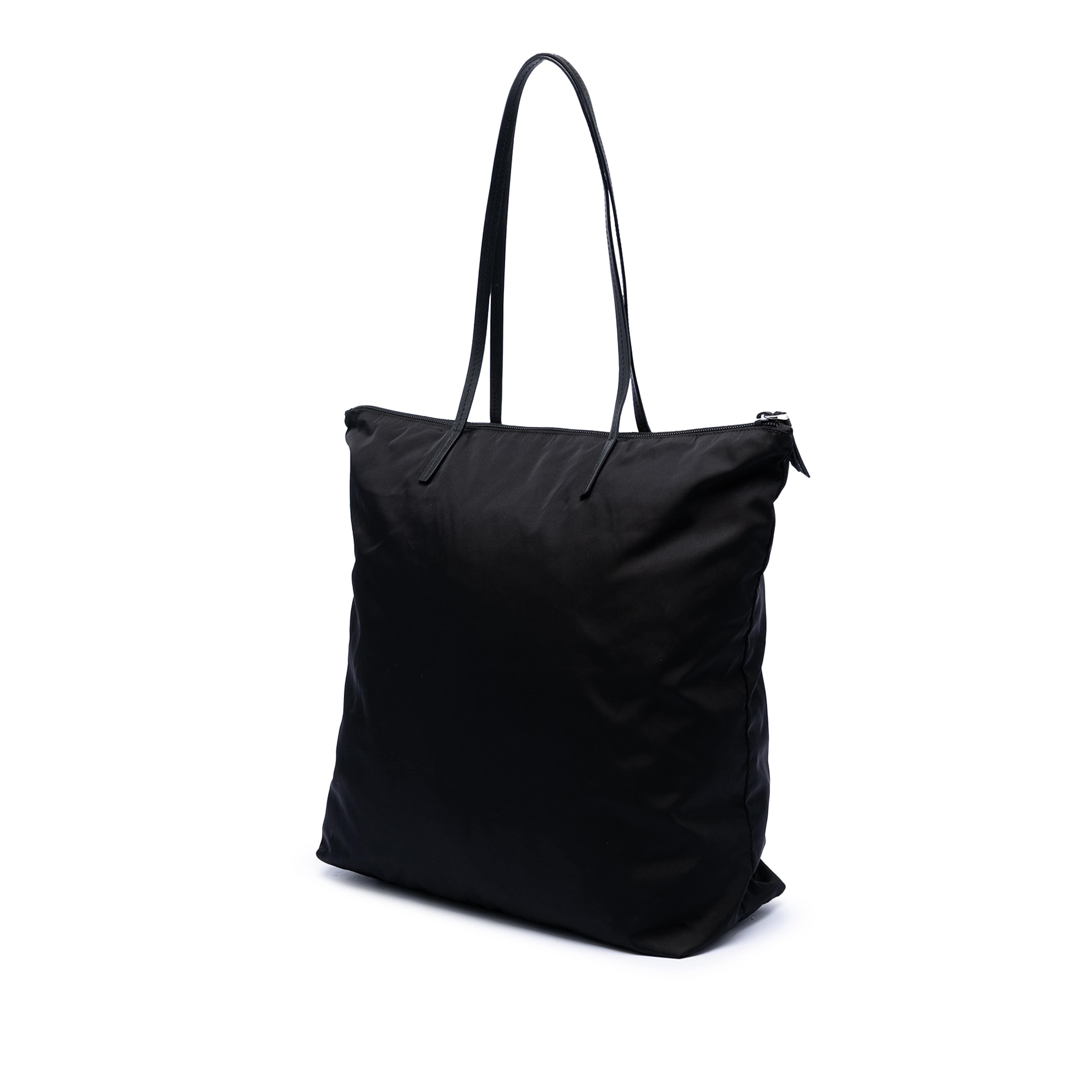 Prada Tessuto Zip Top Tote, från Luxclusif, i färgen black. Klicka för att öppna bilden i stort format