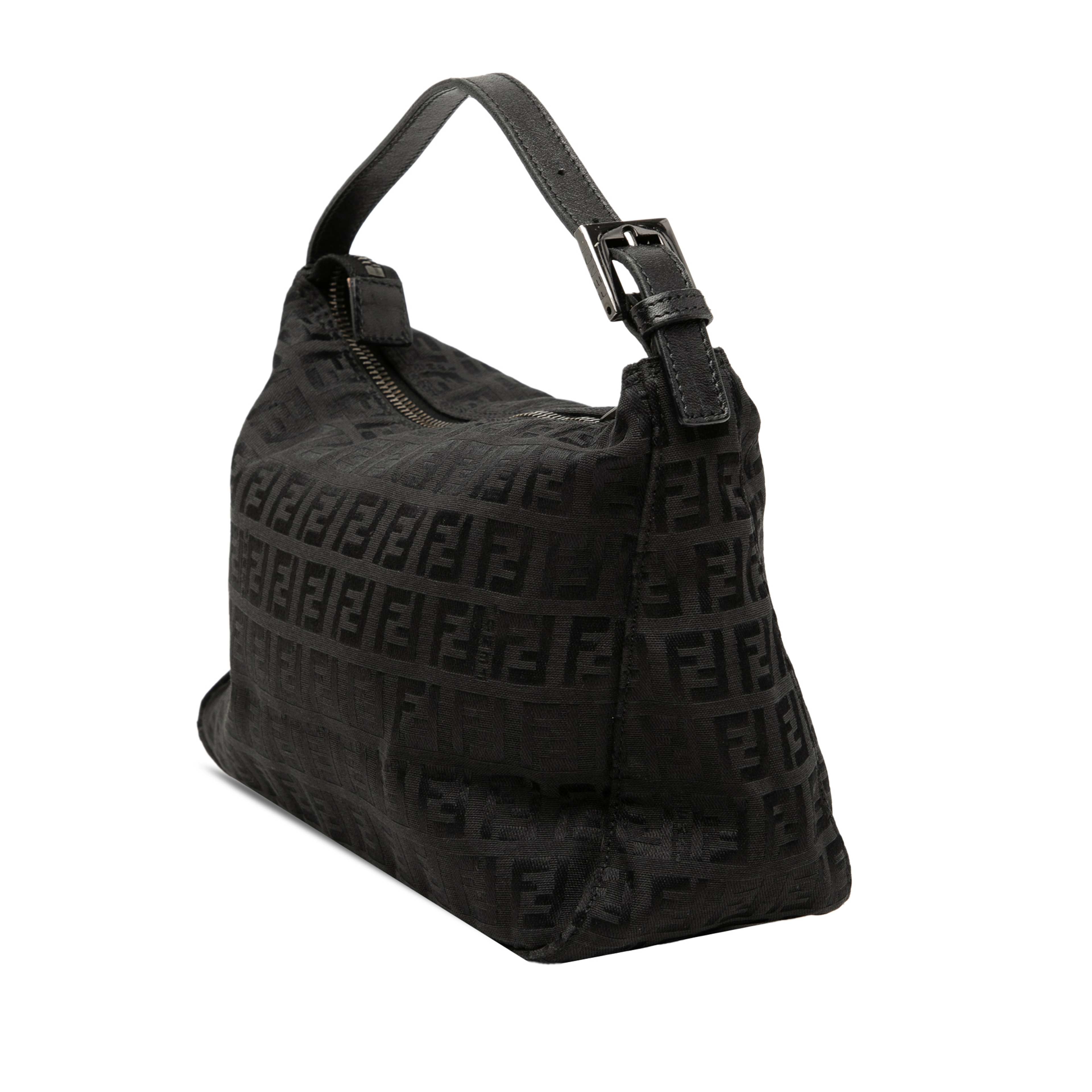 Fendi Zucchino Canvas Handbag, från Luxclusif, i färgen black. Klicka för att öppna bilden i stort format