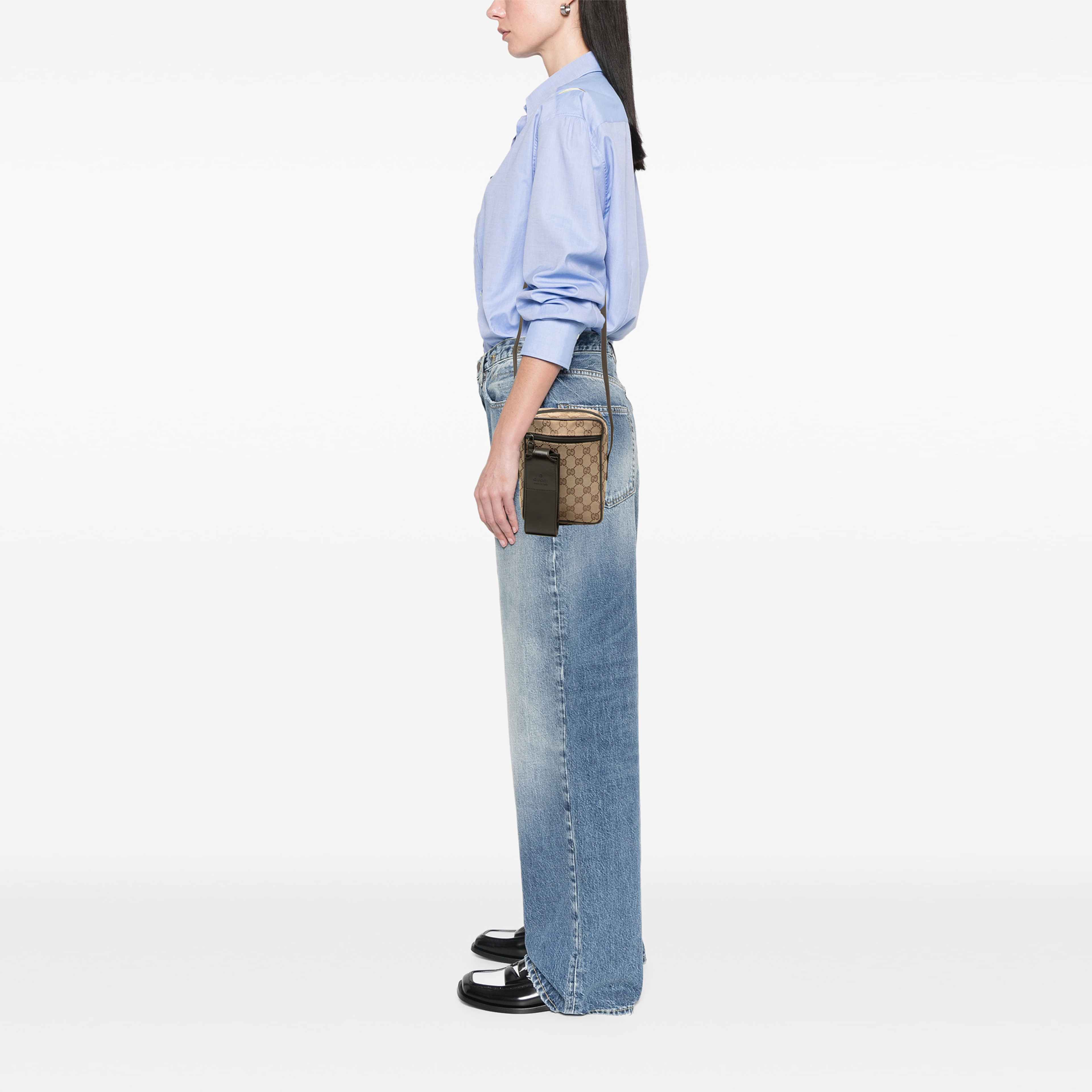 Gucci Gg Canvas Crossbody, från Luxclusif, i färgen beige. Klicka för att öppna bilden i stort format