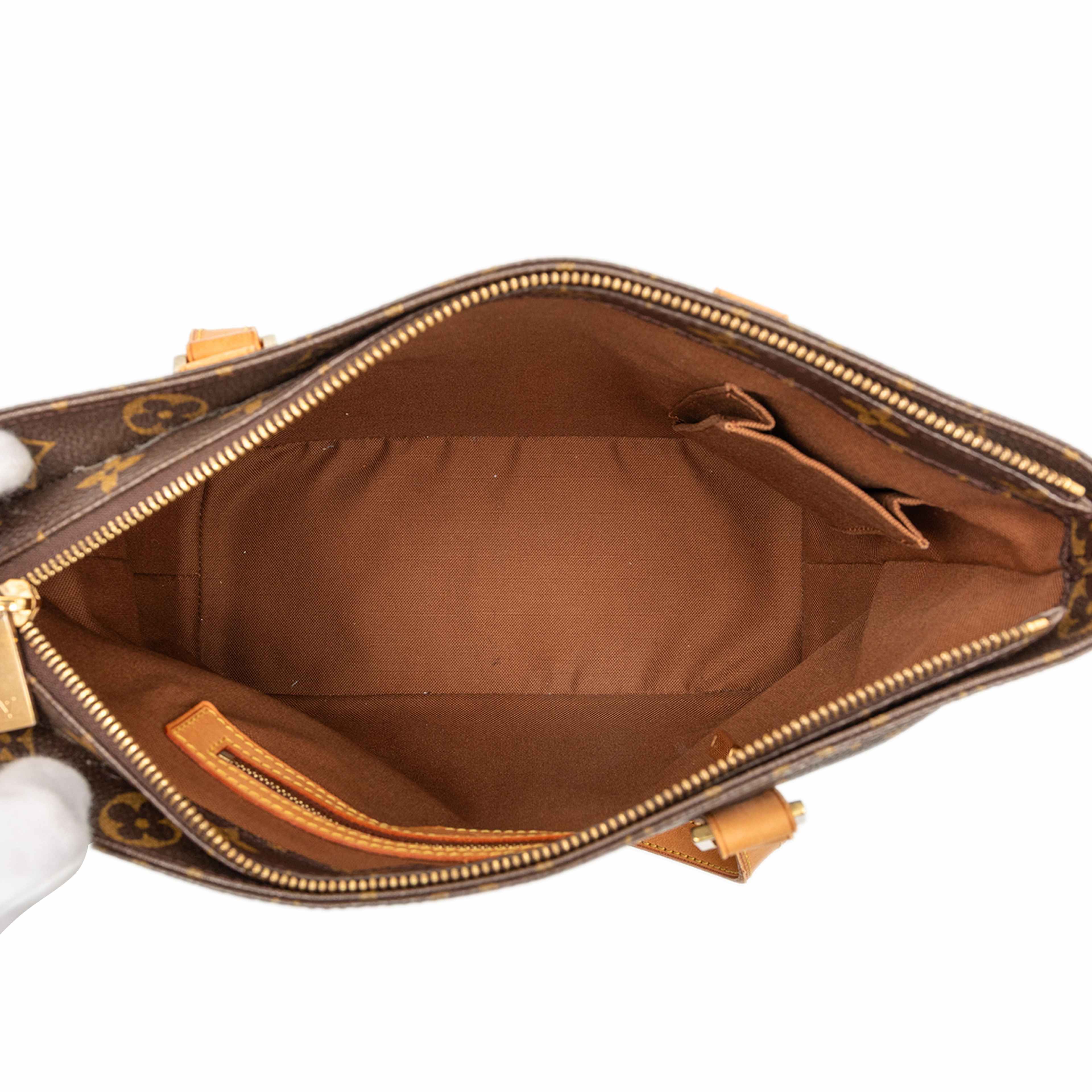 Louis Vuitton Monogram Cabas Piano, från Luxclusif, i färgen brown. Klicka för att öppna bilden i stort format