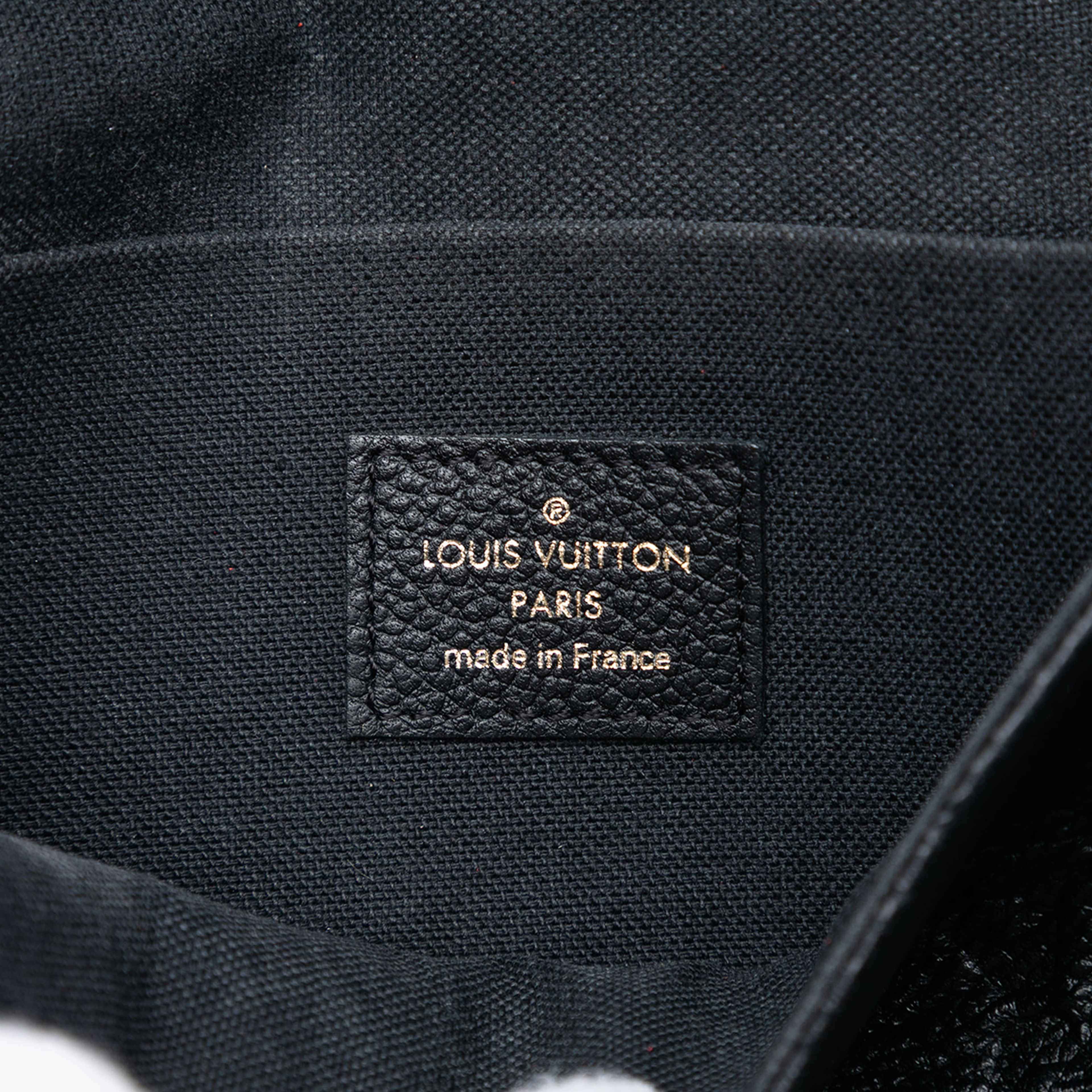 Louis Vuitton Monogram Empreinte Pochette Felicie, från Luxclusif, i färgen black. Klicka för att öppna bilden i stort format