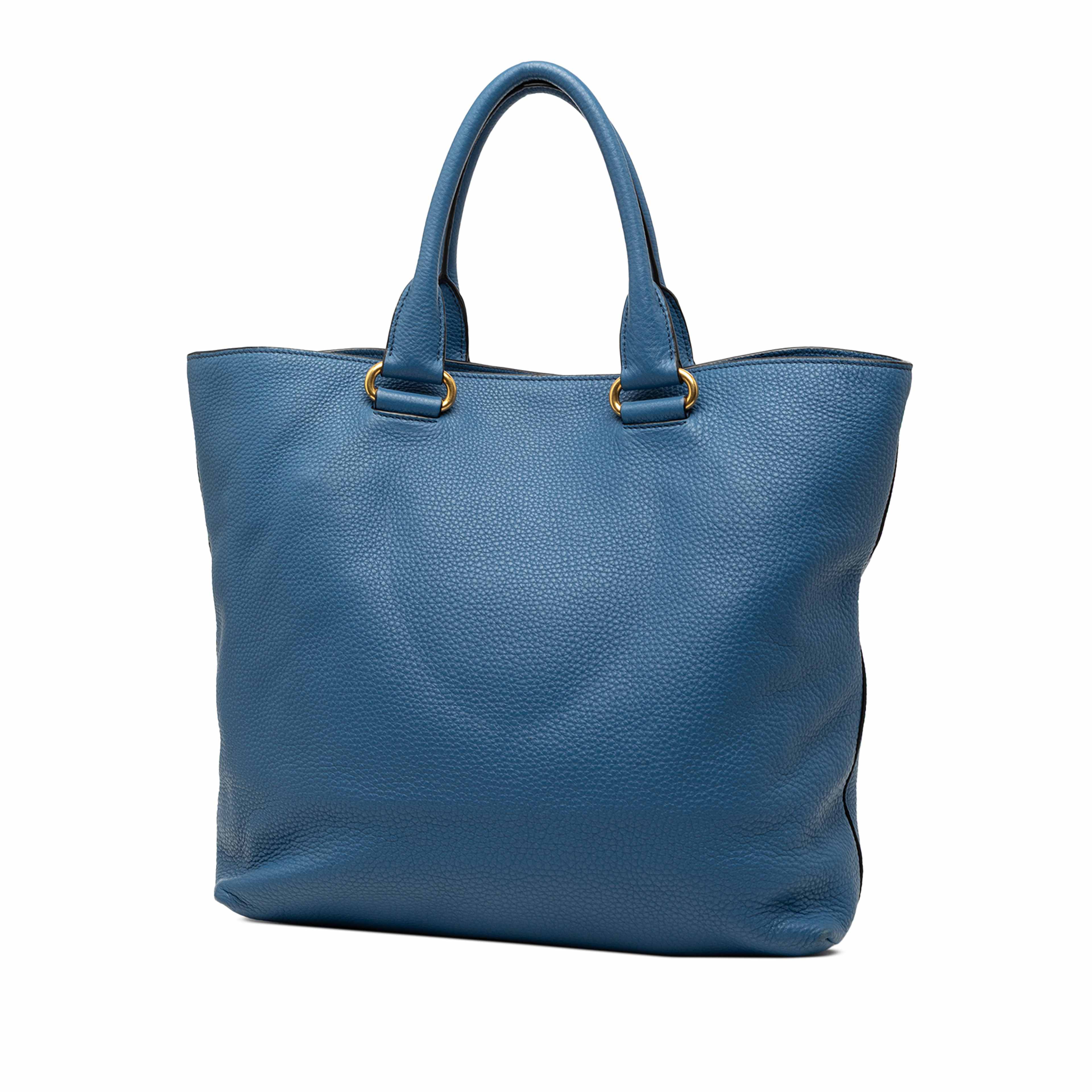 Prada Vitello Daino Open Convertible Tote, från Luxclusif, i färgen blue. Klicka för att öppna bilden i stort format