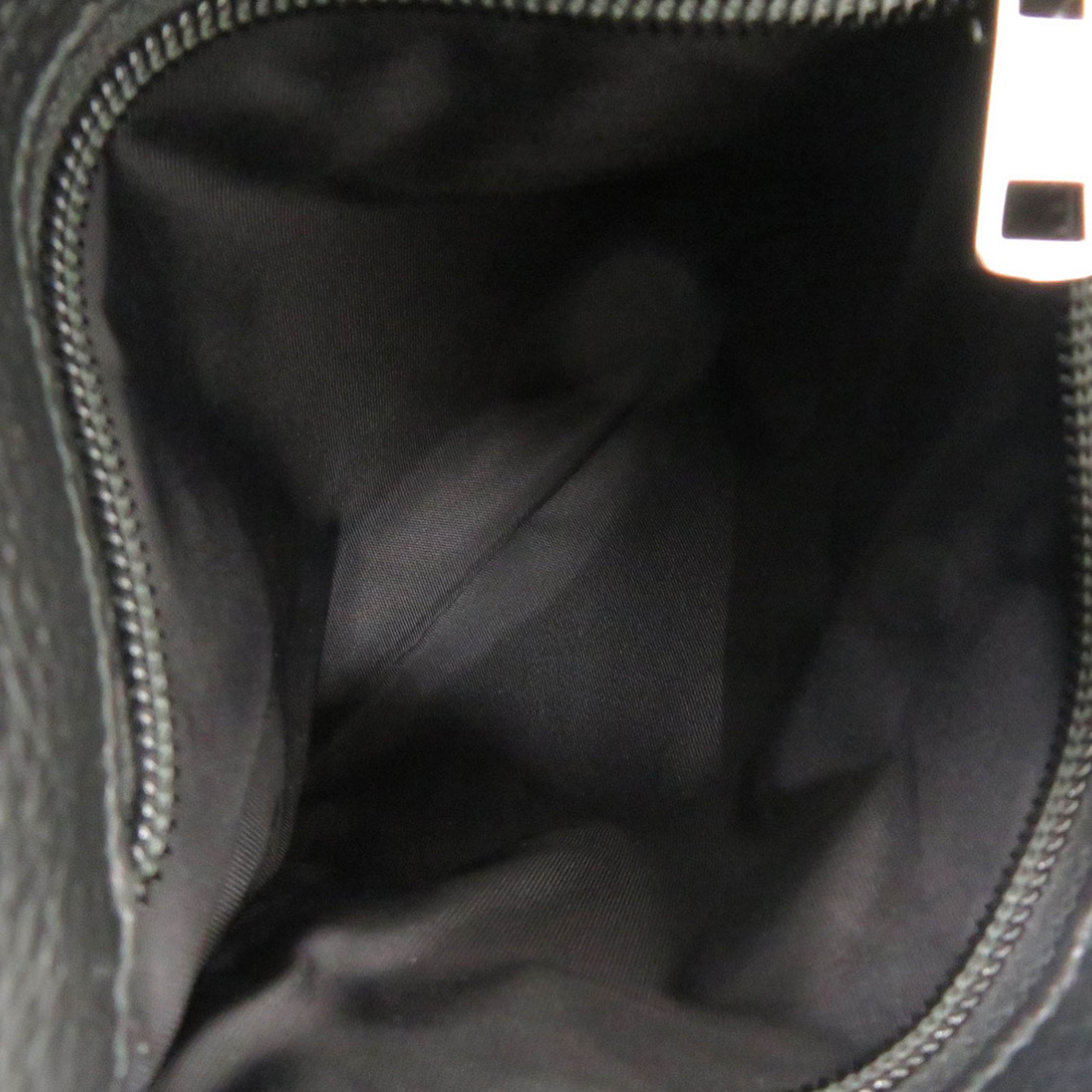 Gucci Gg Nylon Crossbody, från Luxclusif, i färgen black. Klicka för att öppna bilden i stort format