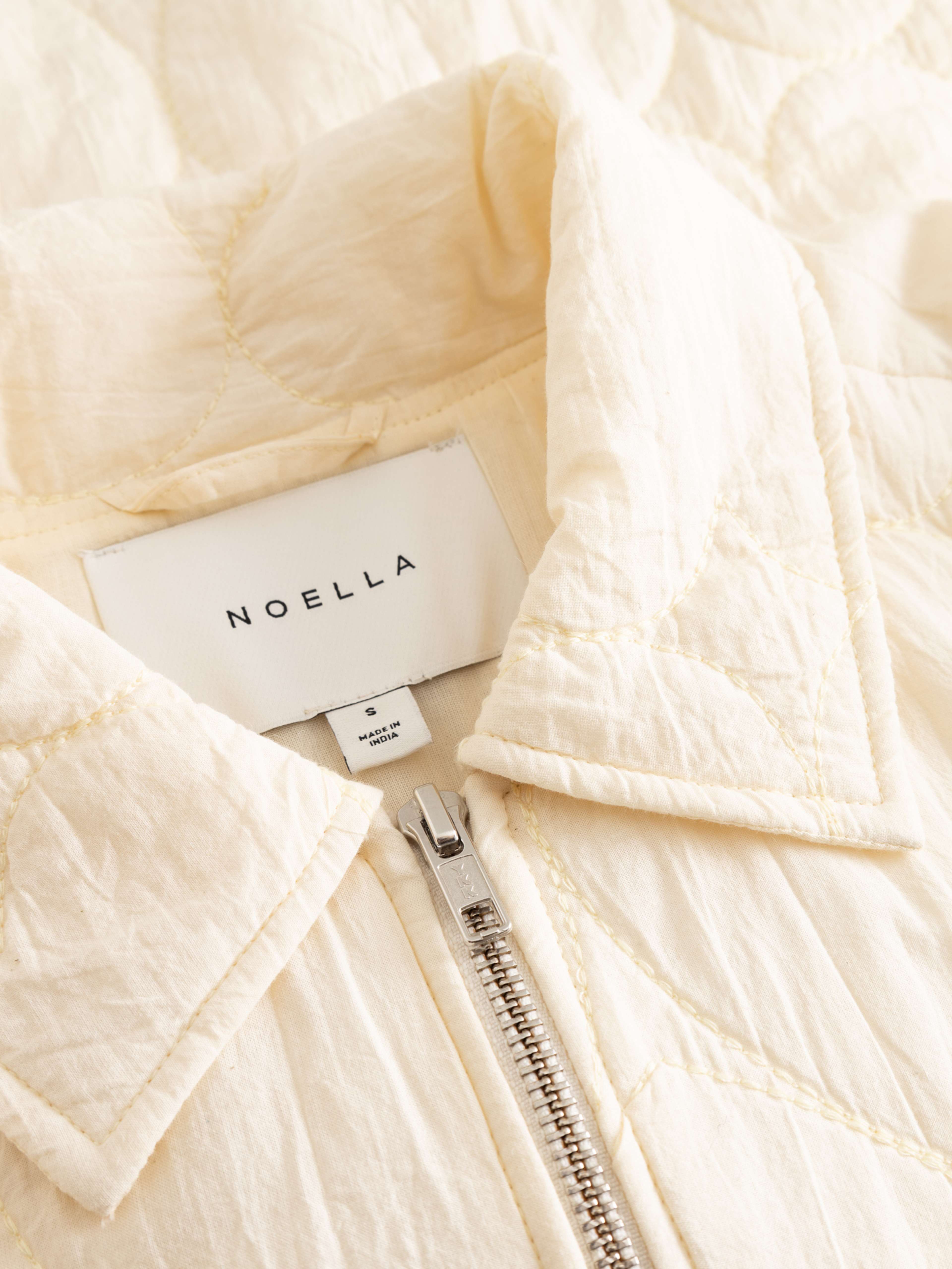 N-mariam Jacket - Alabaster, från Noella, i färgen alabaster. Klicka för att öppna bilden i stort format