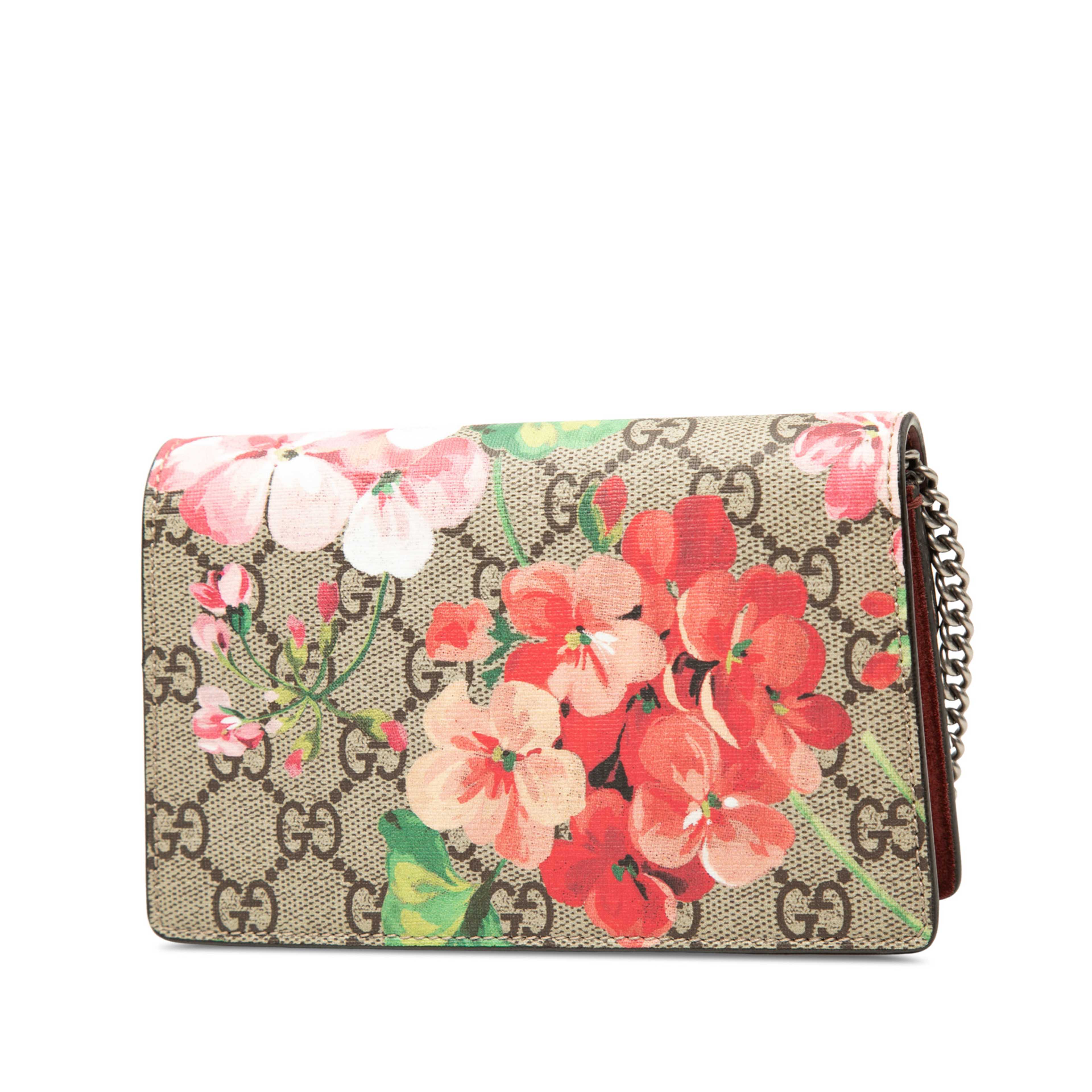 Gucci Mini Gg Supreme Blooms Dionysus Crossbody, från Luxclusif, i färgen beige. Klicka för att öppna bilden i stort format