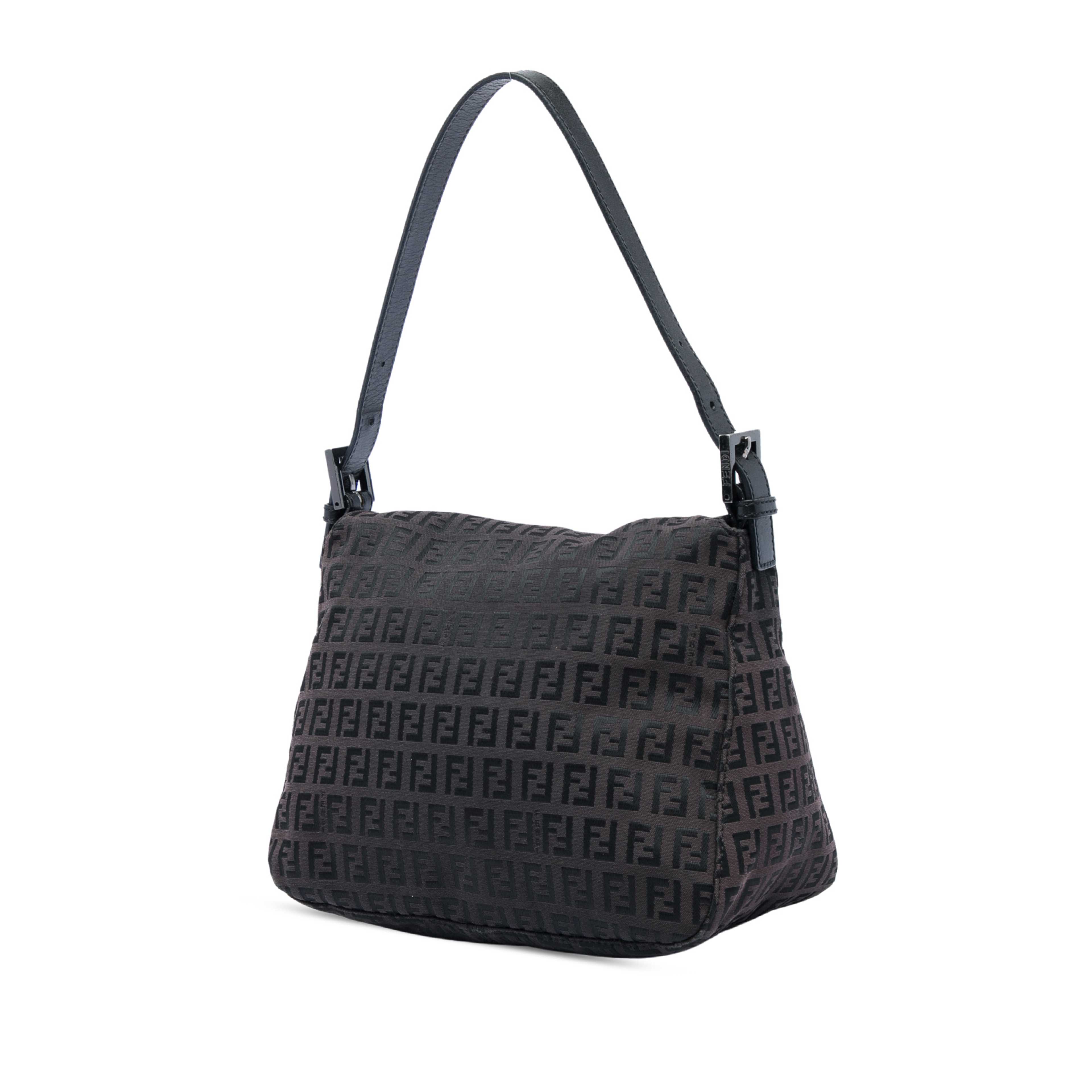 Fendi Zucchino Canvas Double Flap Mamma, från Luxclusif, i färgen brun. Klicka för att öppna bilden i stort format