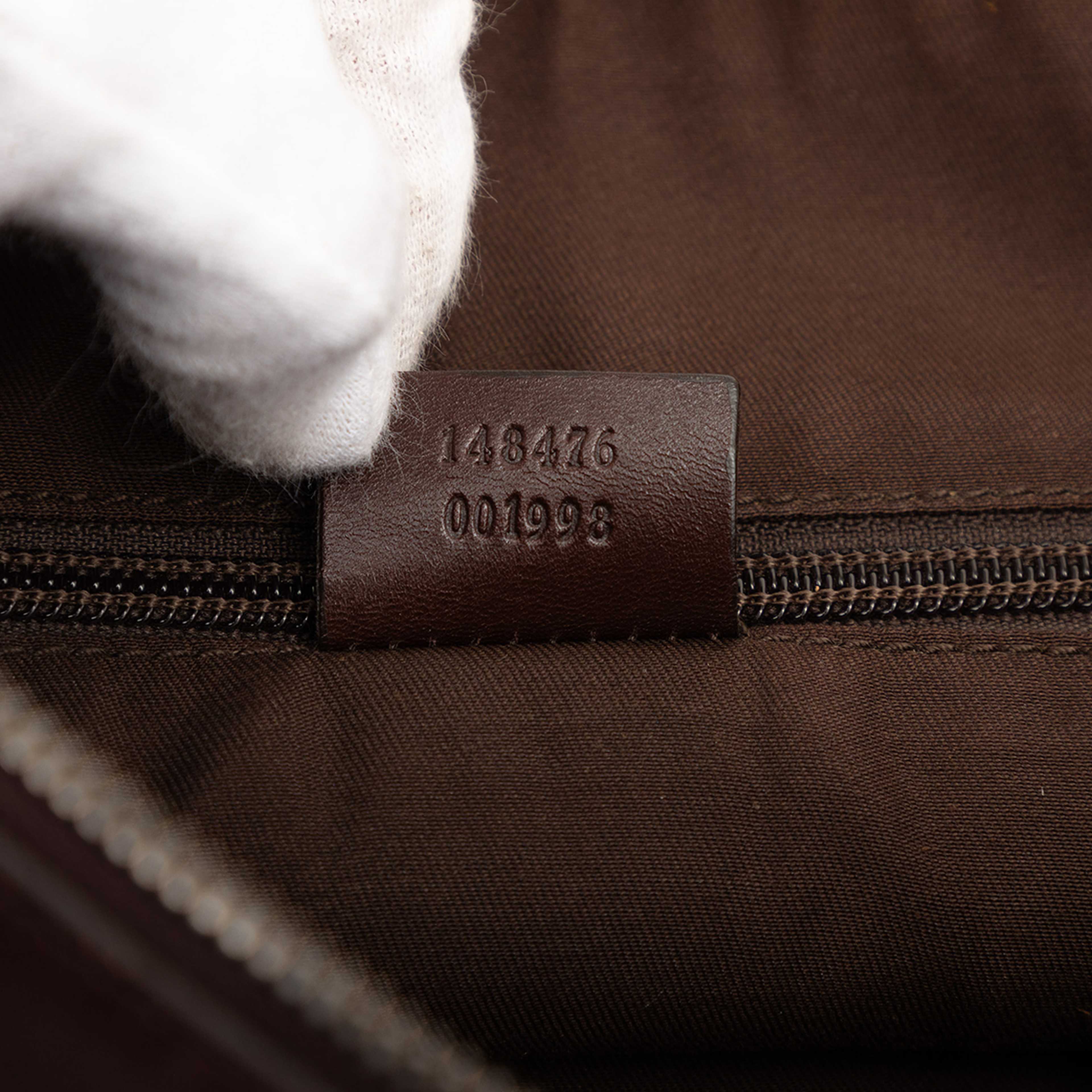 Gucci Guccissima Crossbody, från Luxclusif, i färgen brun. Klicka för att öppna bilden i stort format