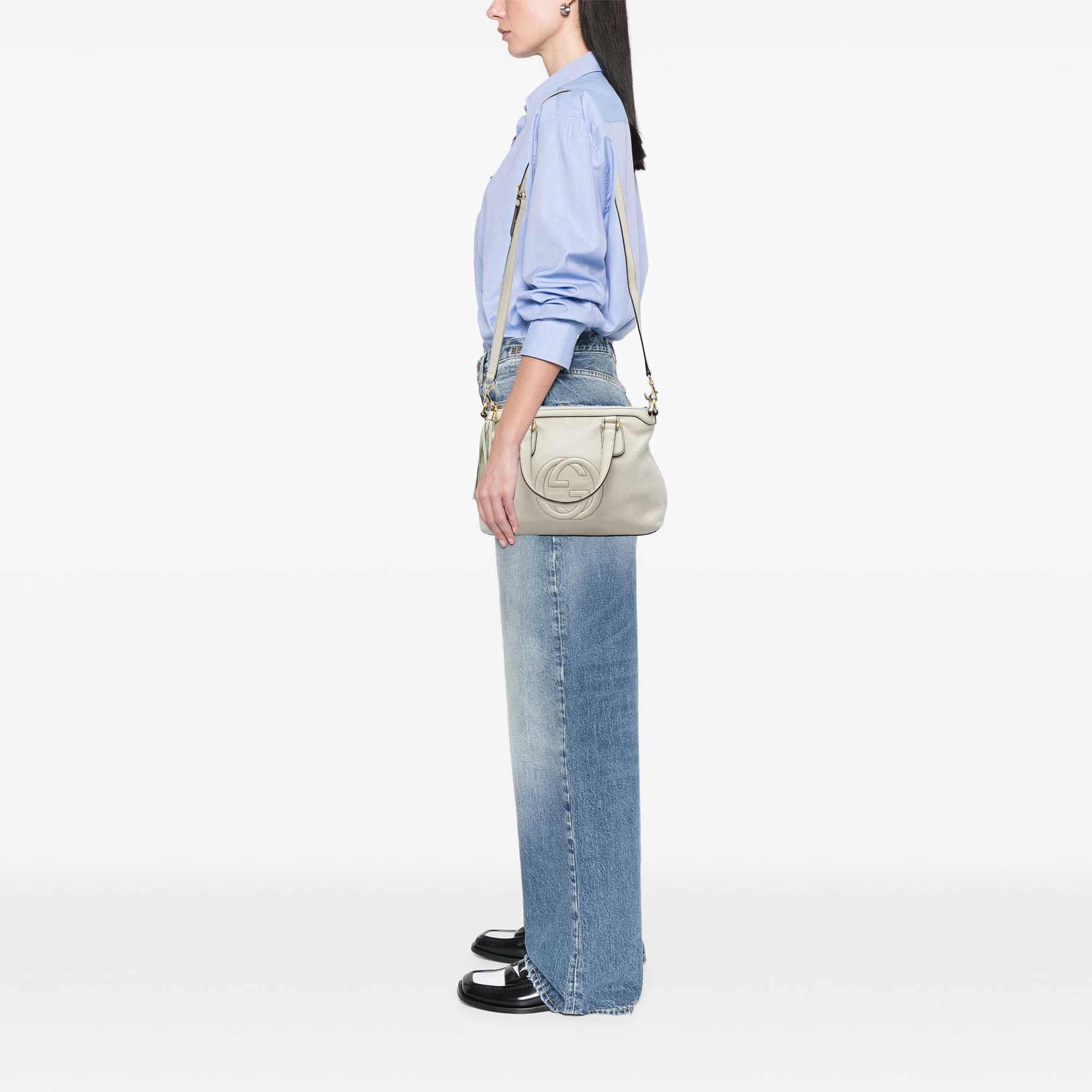 Gucci Small Calfskin Soho Working Satchel, från Luxclusif, i färgen vit. Klicka för att öppna bilden i stort format