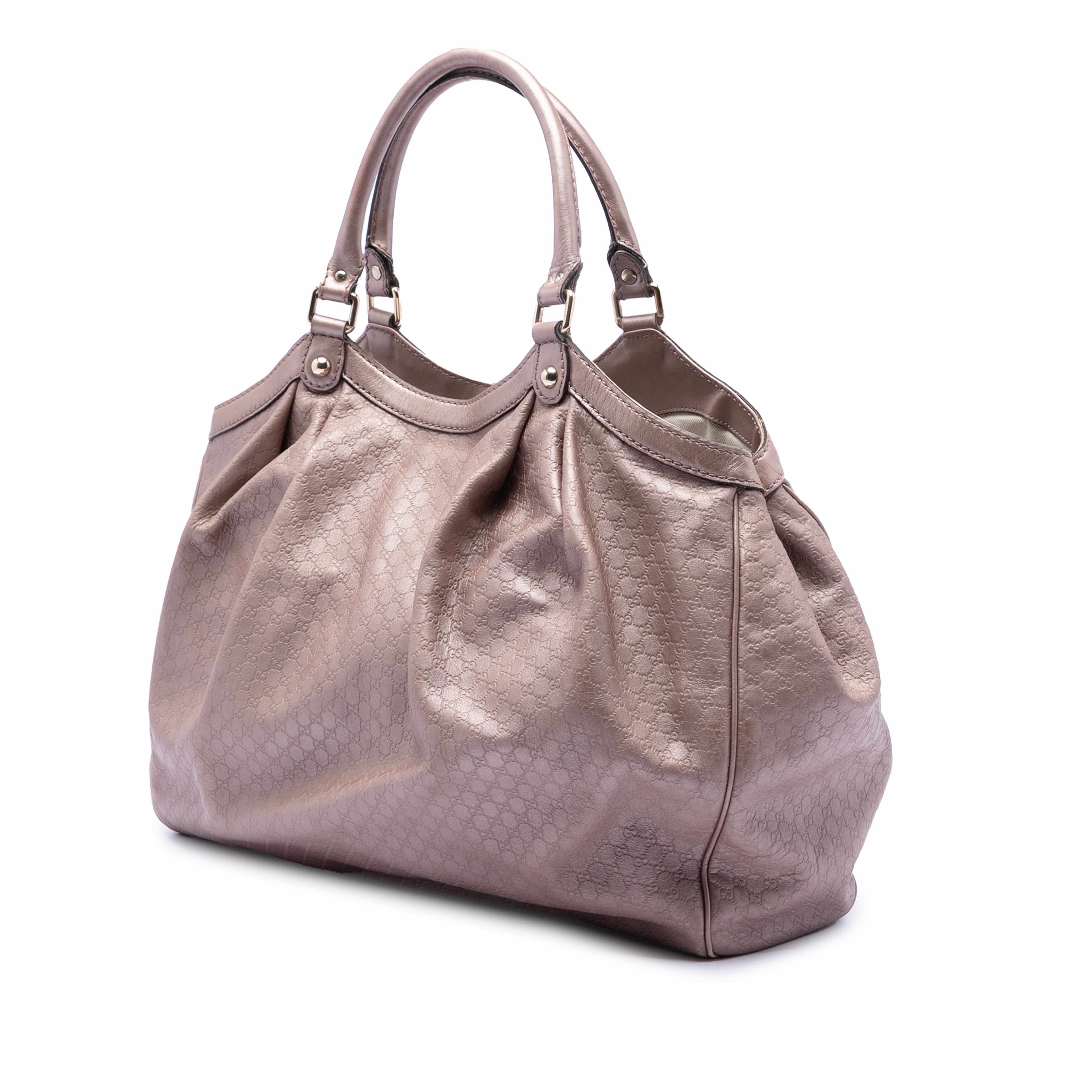 Gucci Large Metallic Microguccissima Sukey Tote, från Luxclusif, i färgen pink. Klicka för att öppna bilden i stort format