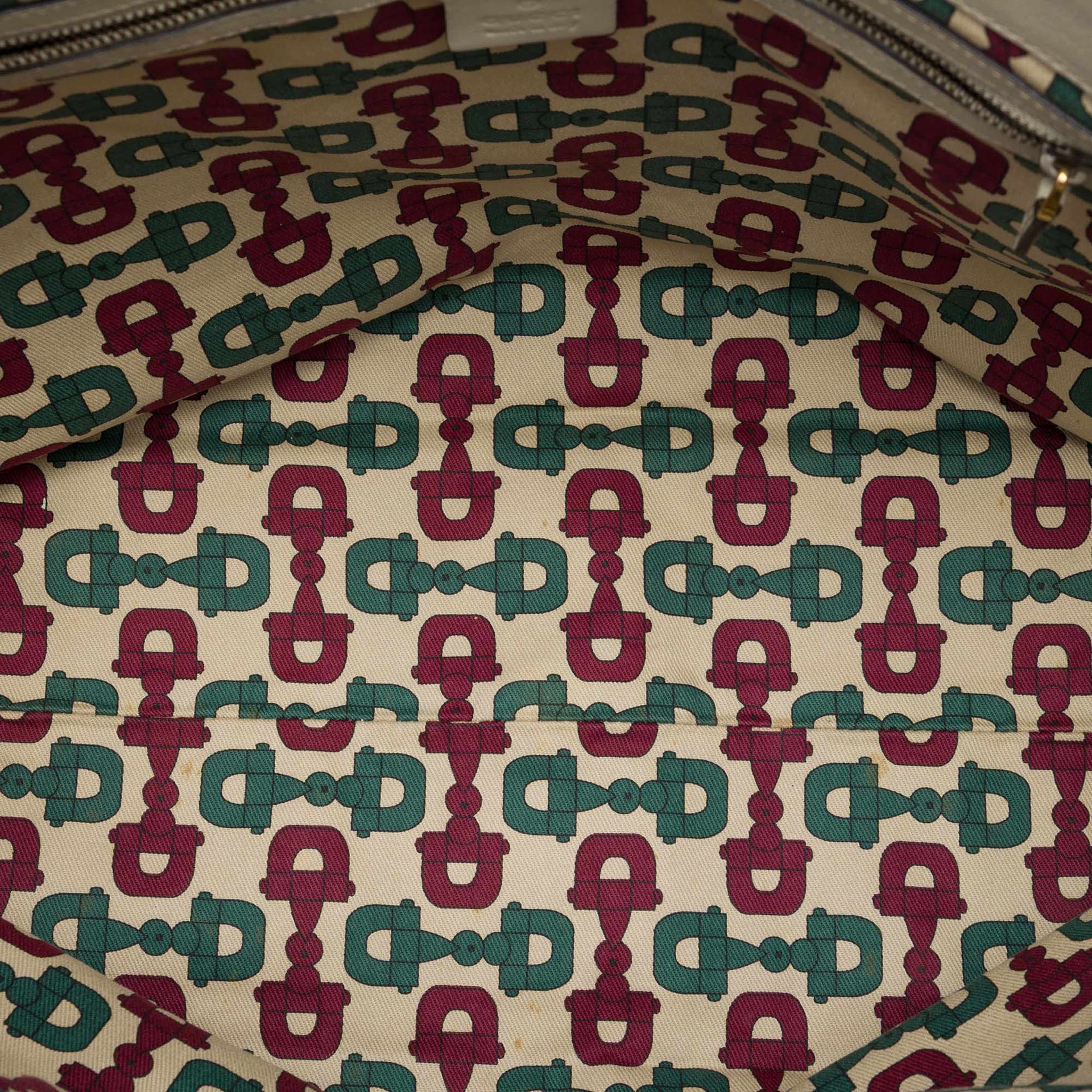 Gucci Guccissima Babouska Tote, från Luxclusif, i färgen vit. Klicka för att öppna bilden i stort format