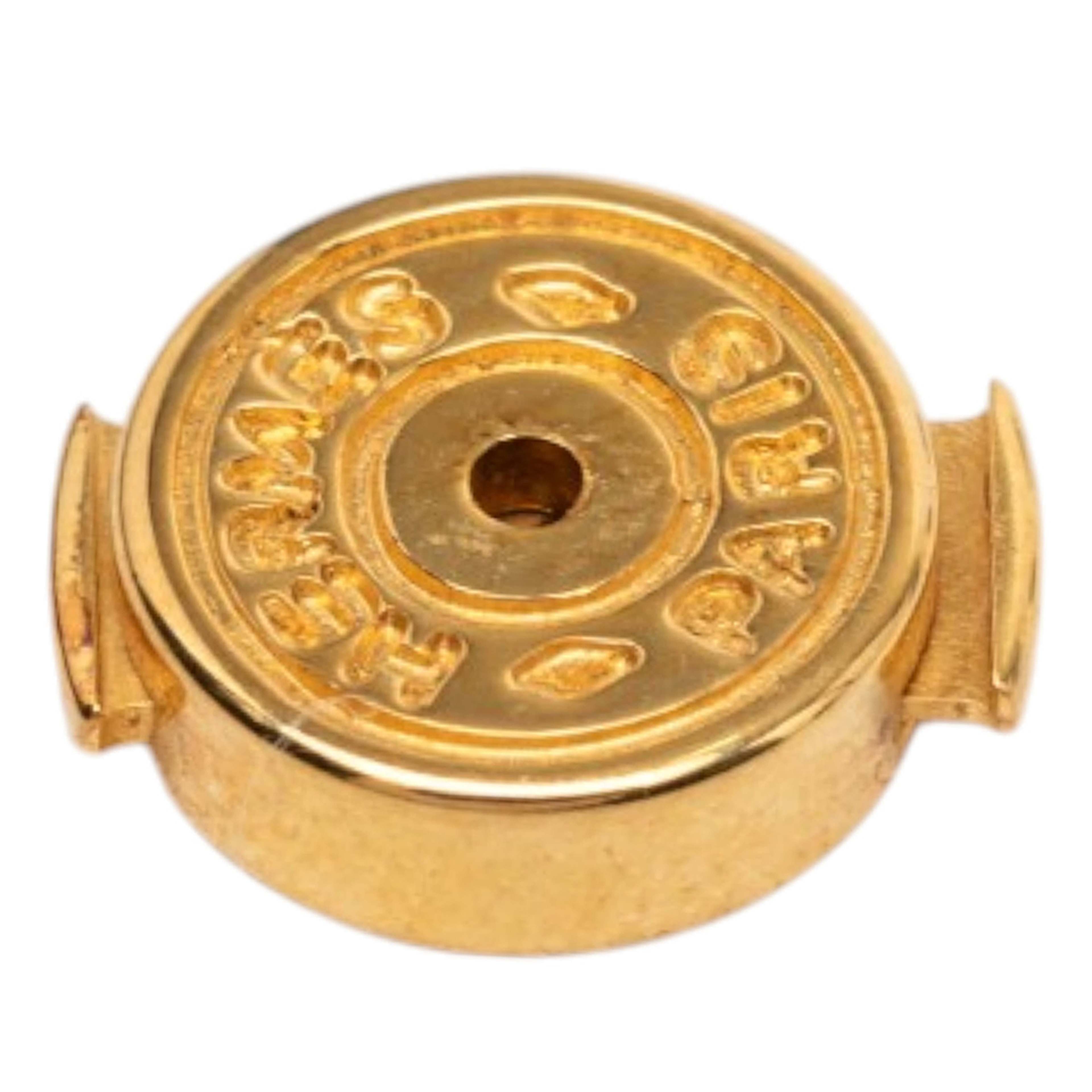 Hermès Gold Plated Enamel Cage Dh Cube Earrings, från Luxclusif, i färgen vit. Klicka för att öppna bilden i stort format