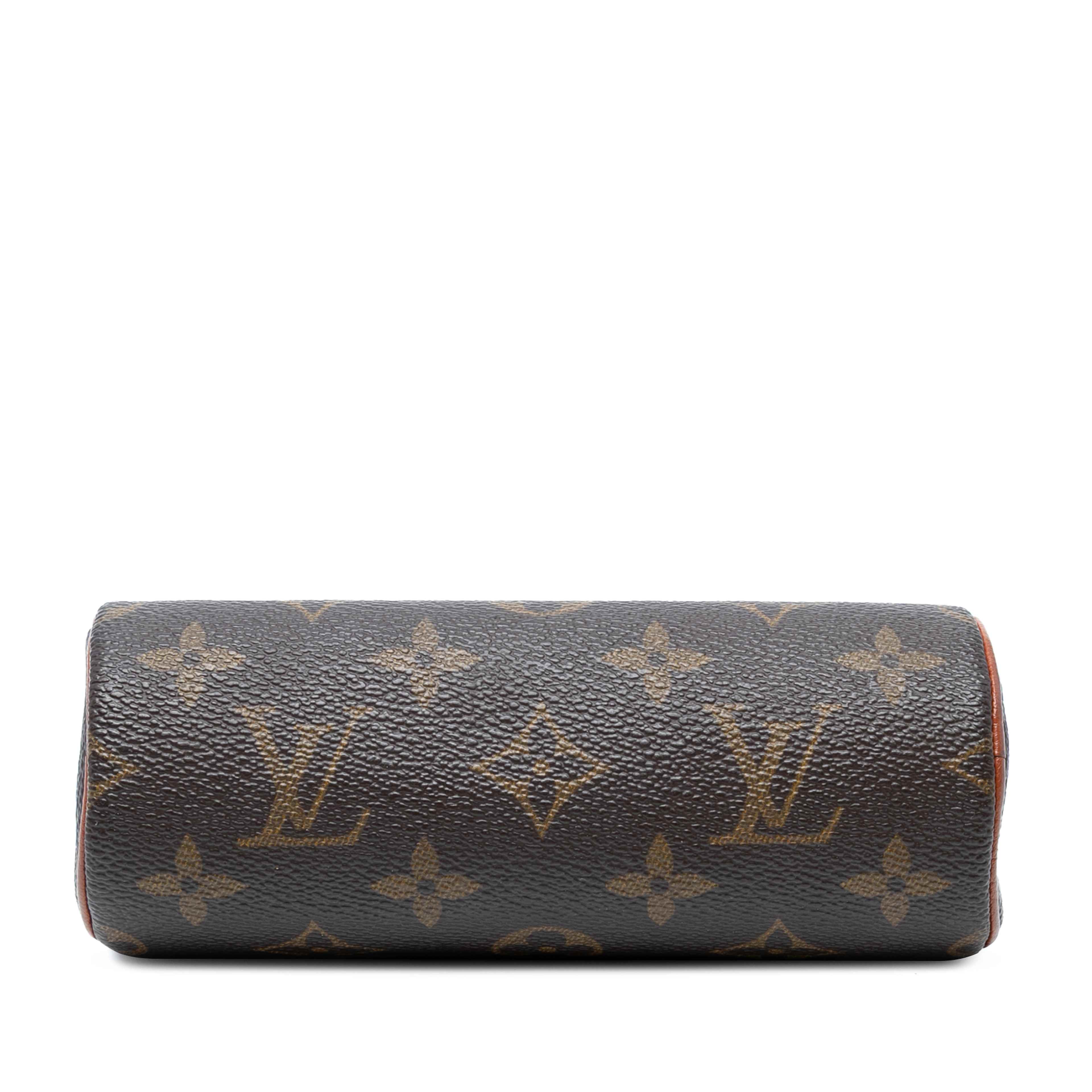 Louis Vuitton Monogram Papillon Pochette, från Luxclusif, i färgen brown. Klicka för att öppna bilden i stort format
