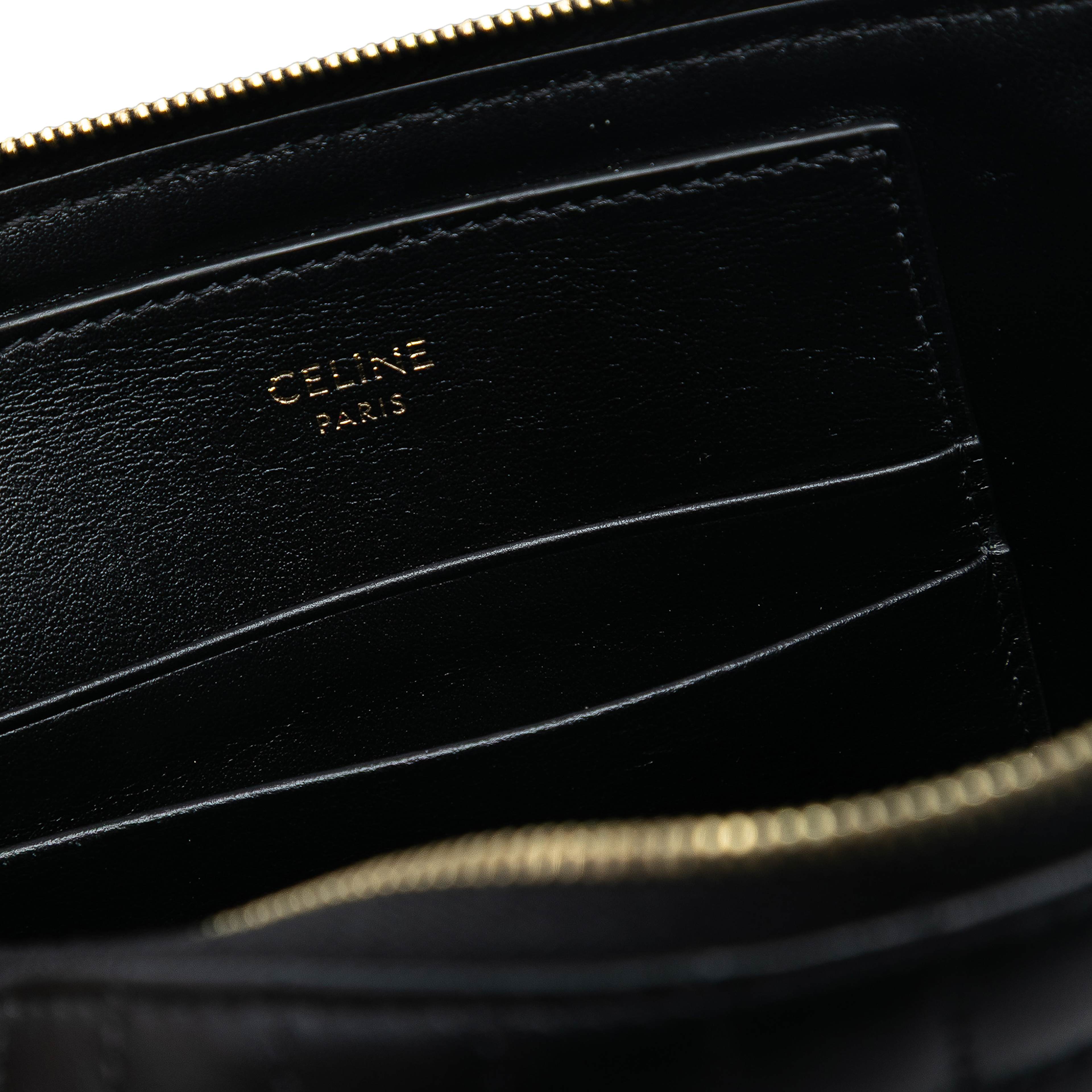 Celine Quilted Calfskin C Charm Pouch, från Luxclusif, i färgen black. Klicka för att öppna bilden i stort format