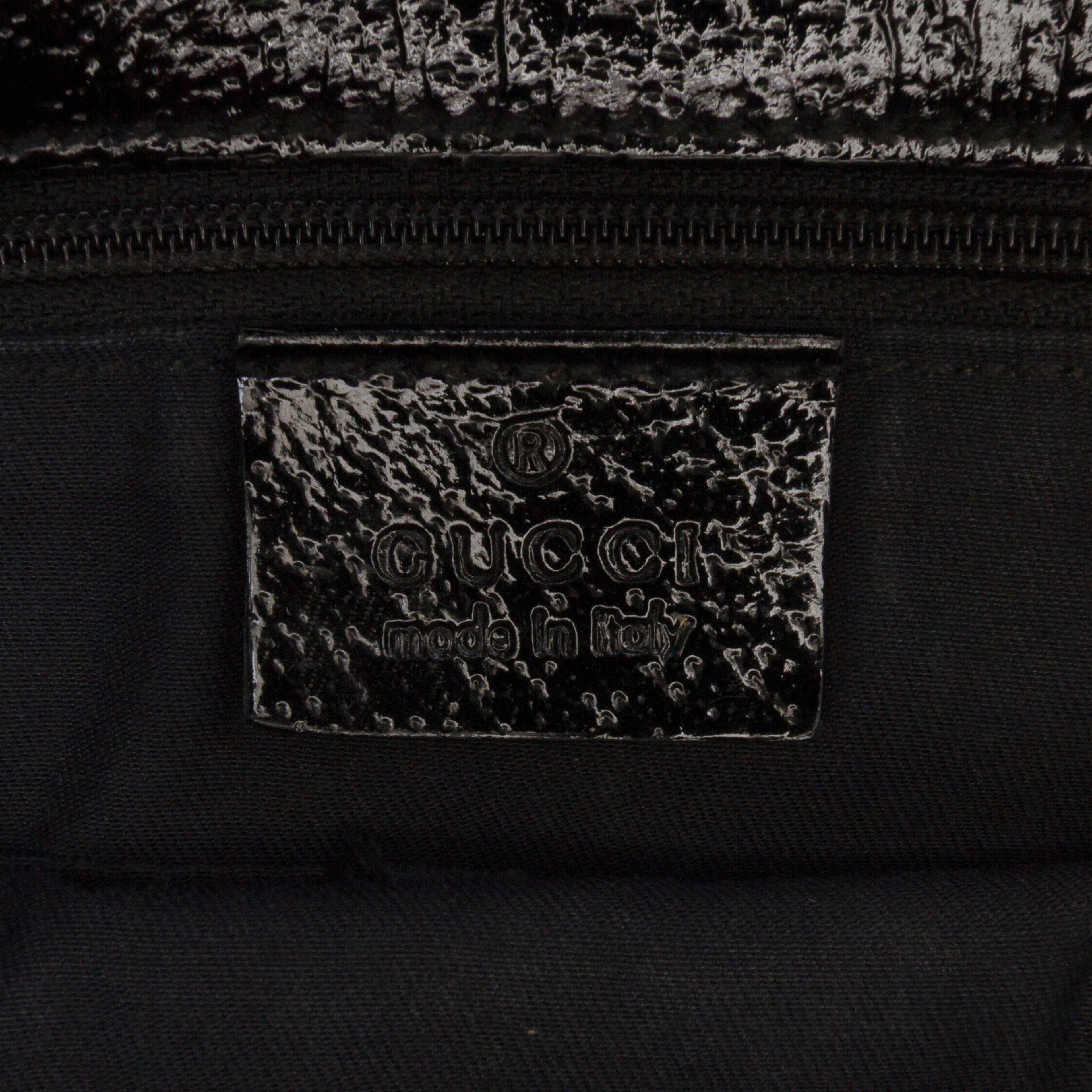 Gucci Gg Canvas Eclipse Crossbody, från Luxclusif, i färgen black. Klicka för att öppna bilden i stort format