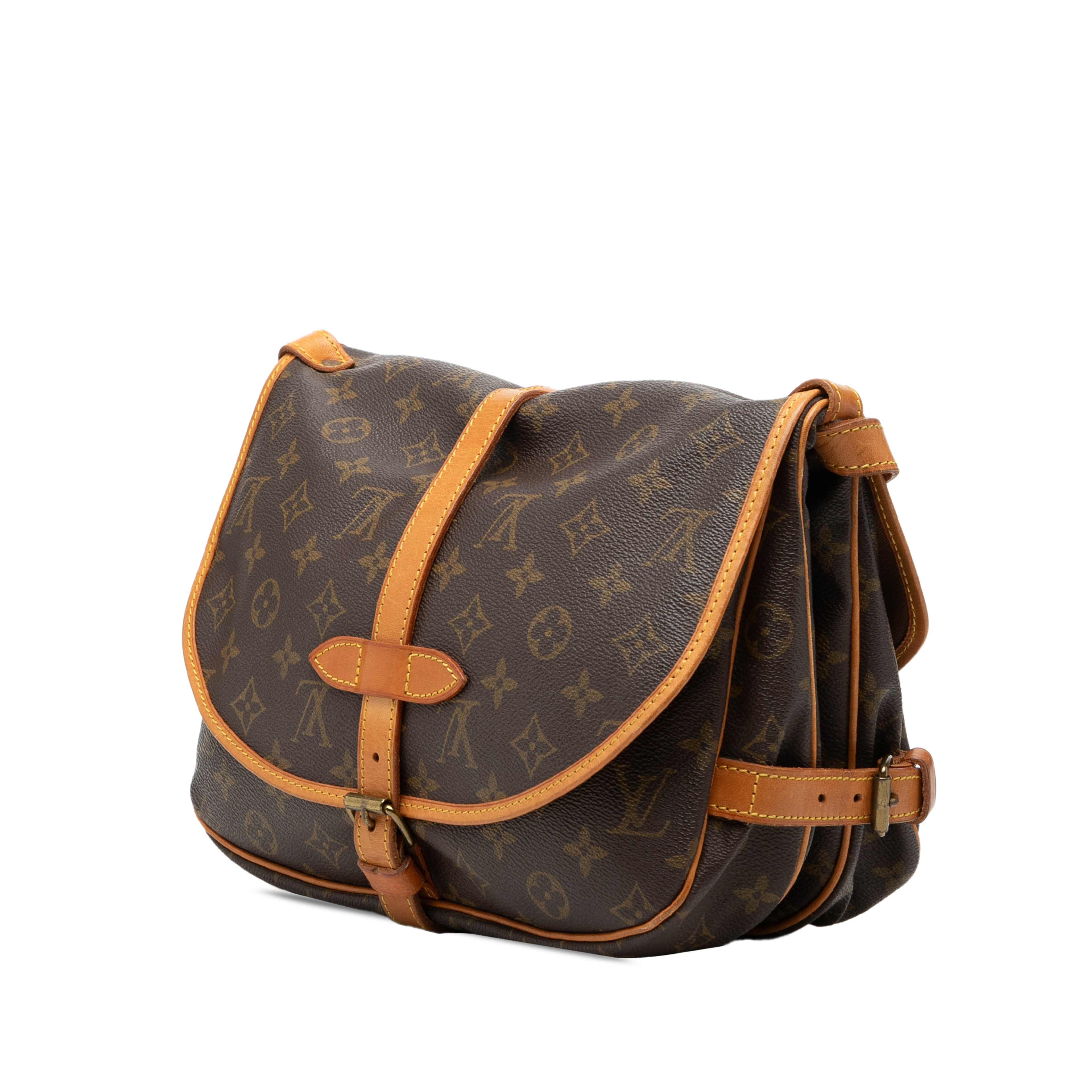 Louis Vuitton Monogram Saumur 30, från Luxclusif, i färgen brown. Klicka för att öppna bilden i stort format