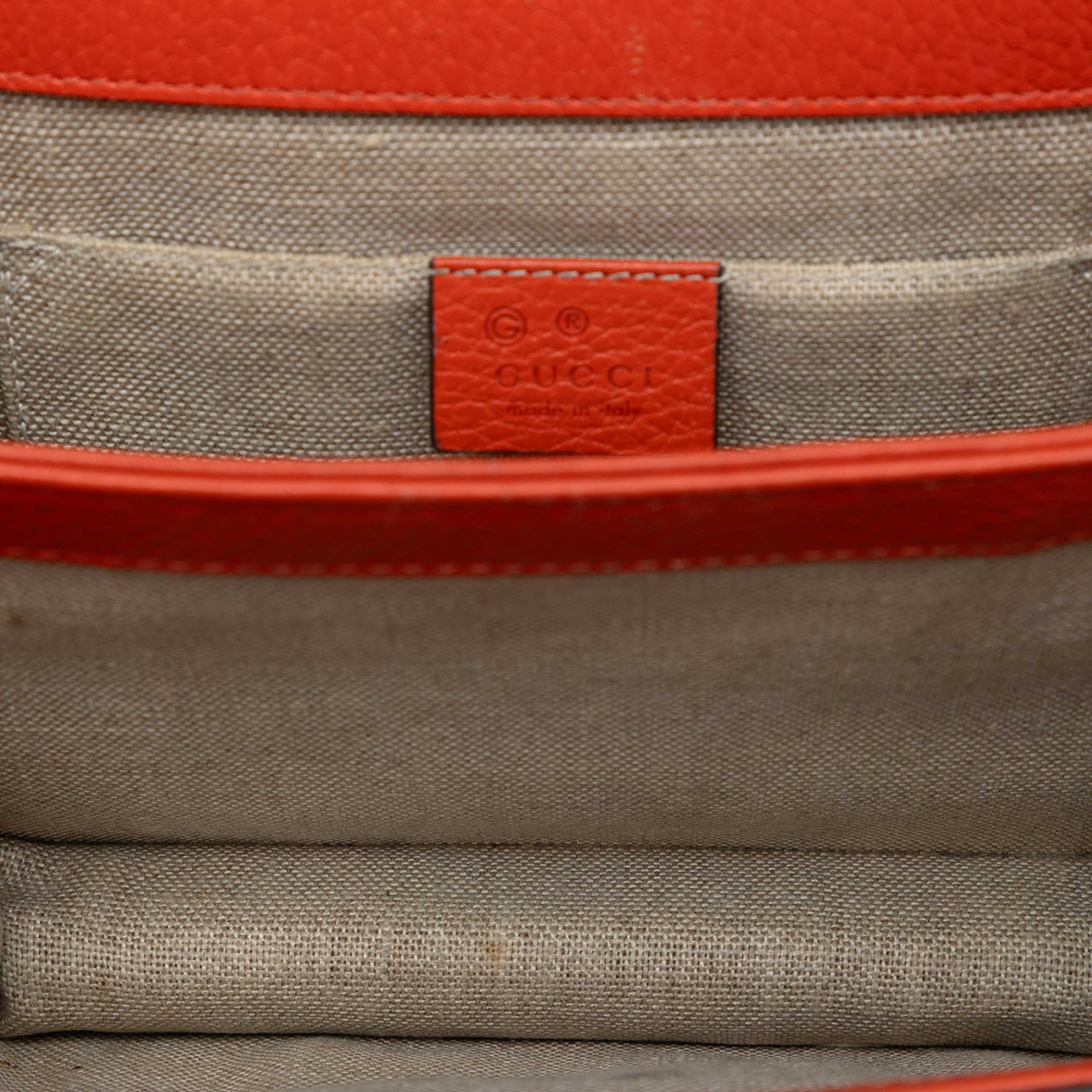 Gucci Small Dollar Calfskin Interlocking G Crossbody, från Luxclusif, i färgen orange. Klicka för att öppna bilden i stort format