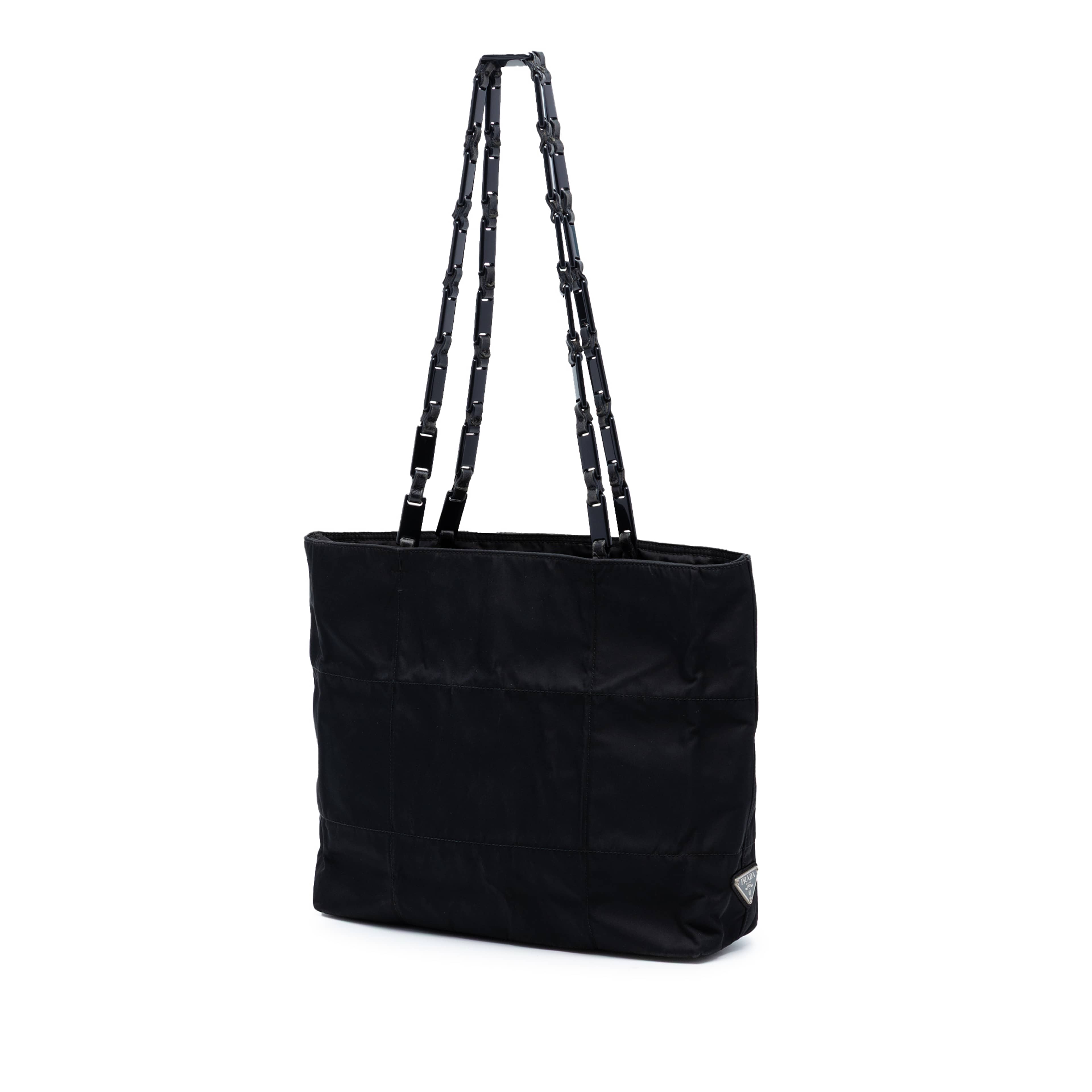 Prada Tessuto Chain Shoulder Bag, från Luxclusif, i färgen svart. Klicka för att öppna bilden i stort format