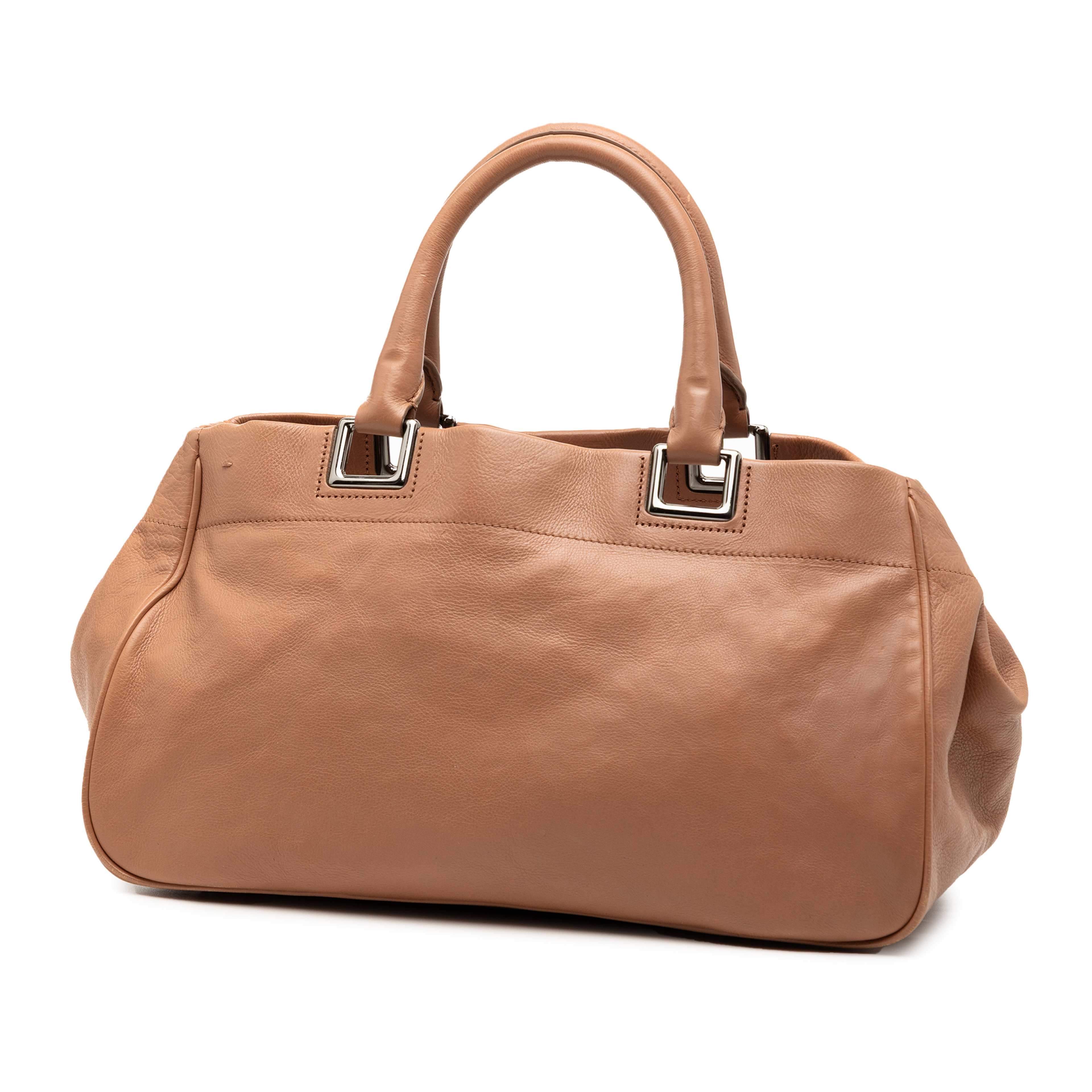 Prada Vitello Ribbon Satchel, från Luxclusif, i färgen caramel. Klicka för att öppna bilden i stort format