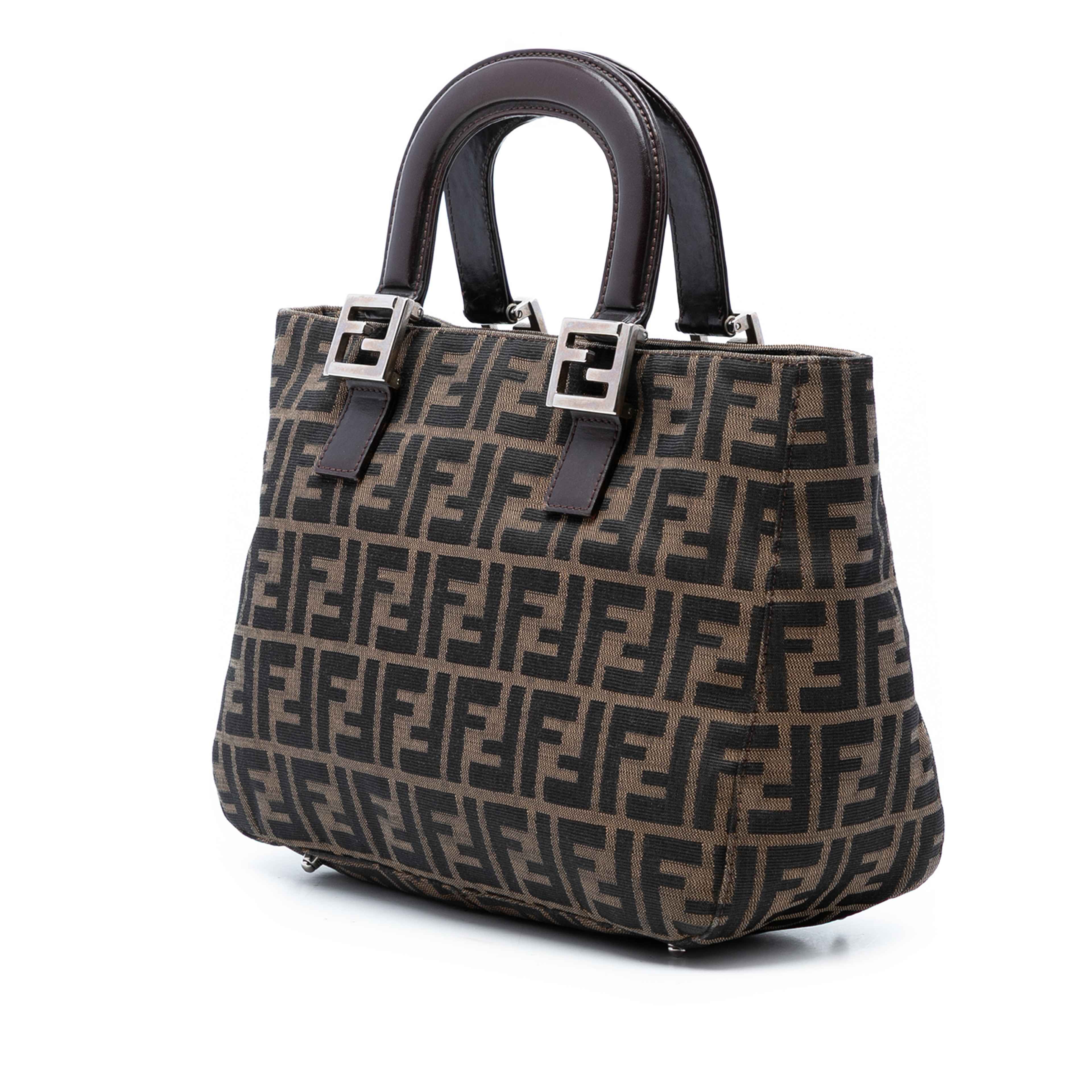 Fendi Small Zucca Canvas Twins Tote, från Luxclusif, i färgen brun. Klicka för att öppna bilden i stort format