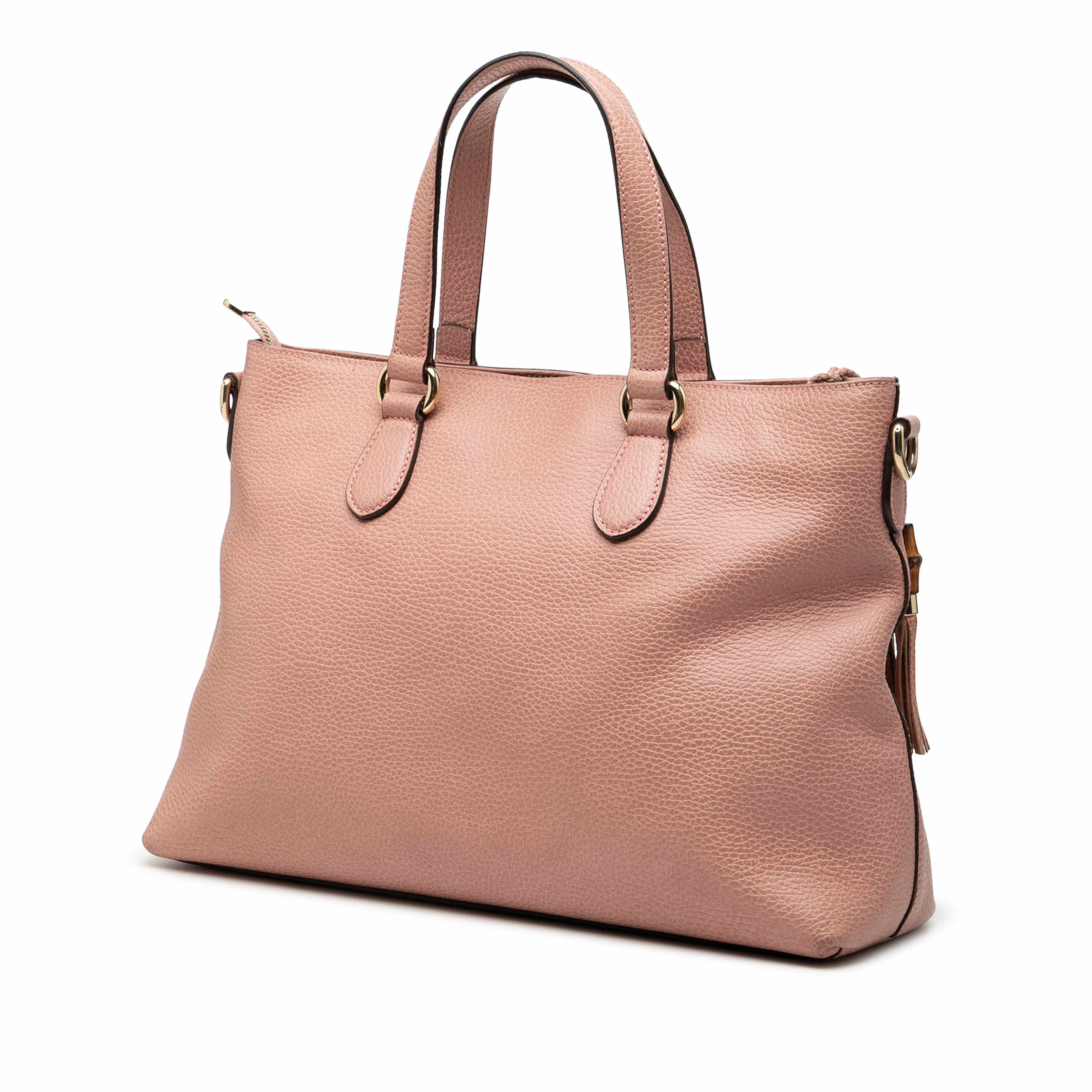 Gucci Leather Bamboo Tassel Satchel, från Luxclusif, i färgen light pink. Klicka för att öppna bilden i stort format