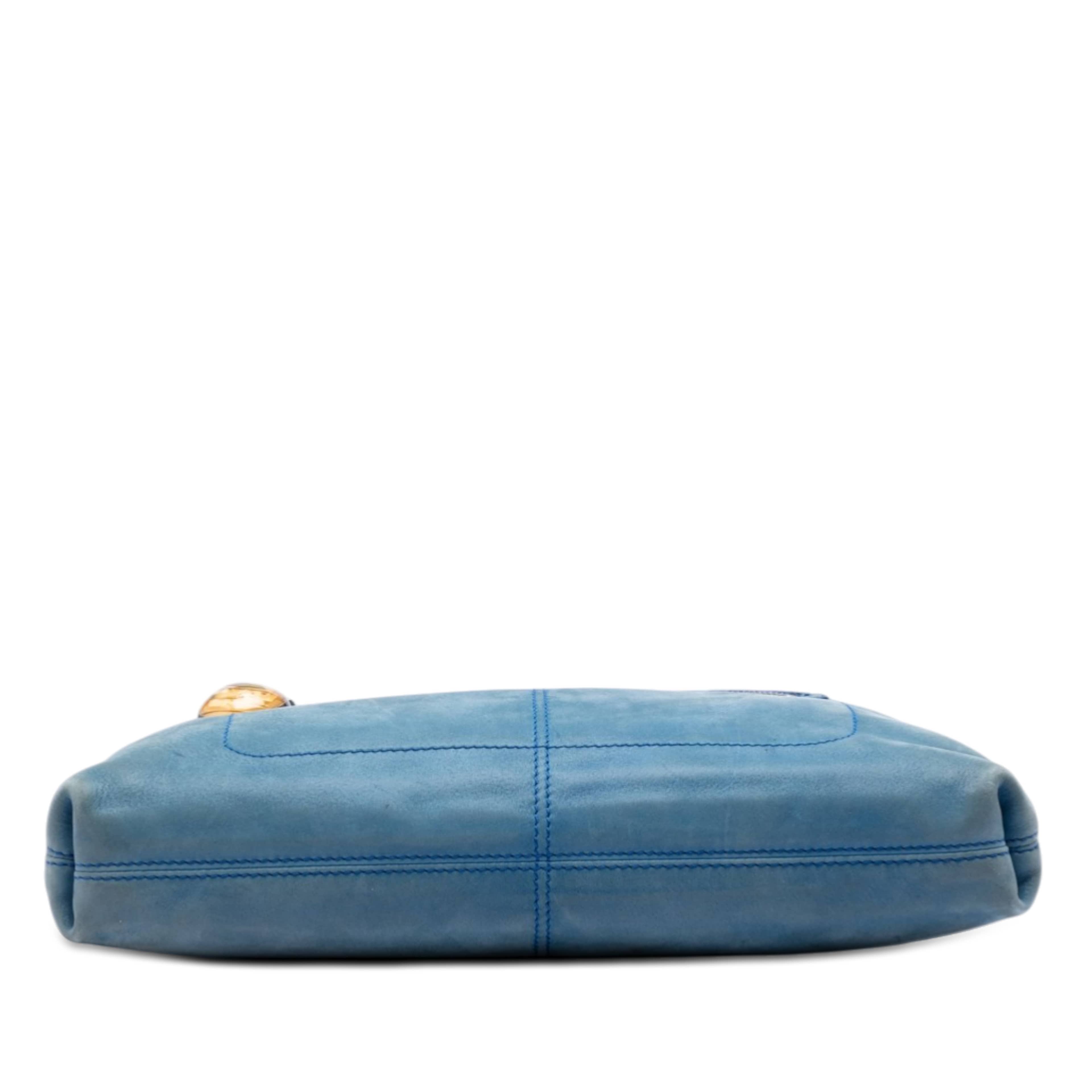 Fendi Metallic Calfskin Vitello Savana Forever Crossbody, från Luxclusif, i färgen blue. Klicka för att öppna bilden i stort format