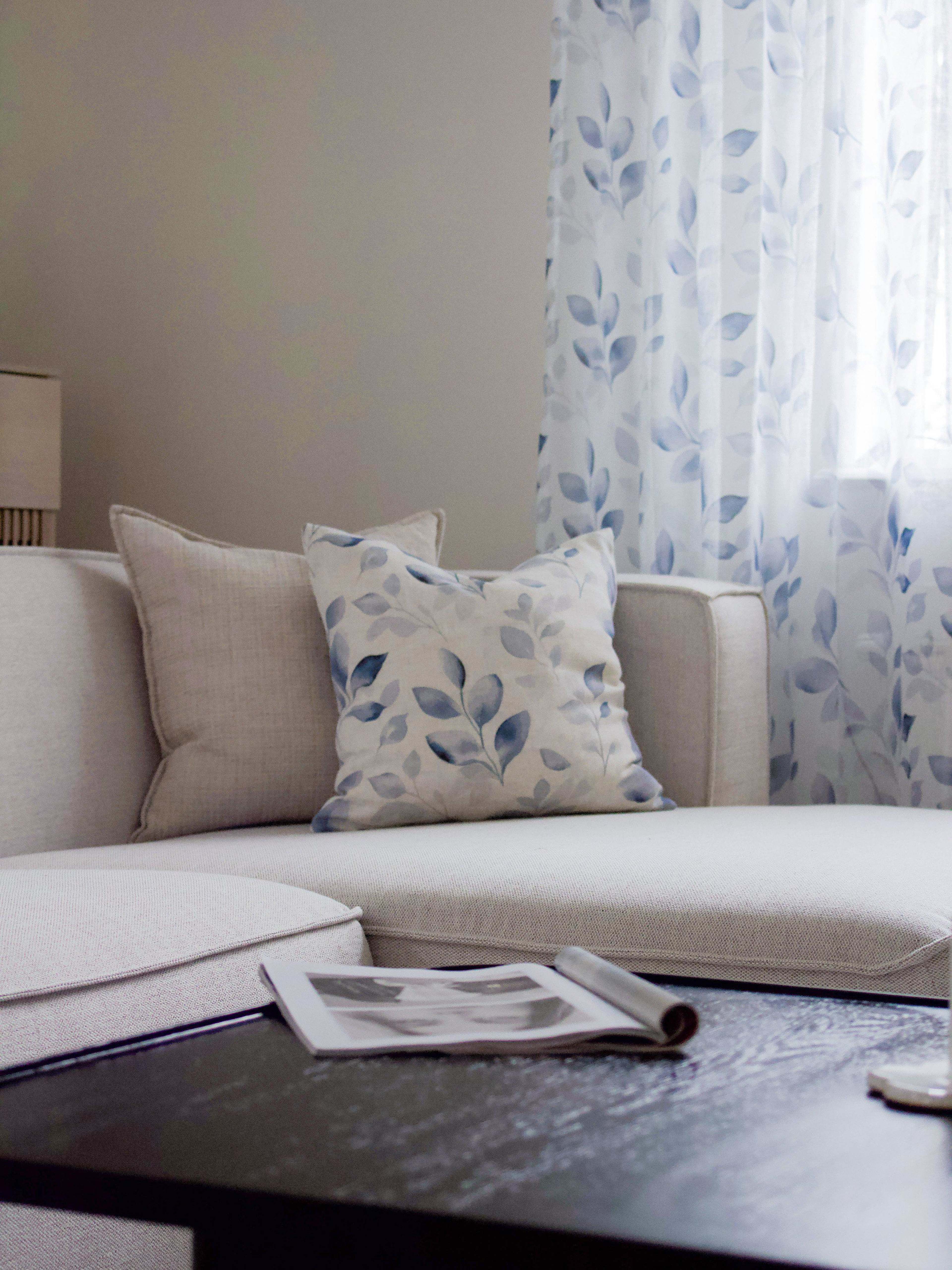 Silje Kuddfodral, från Svanefors, i färgen blå. Klicka för att öppna bilden i stort format