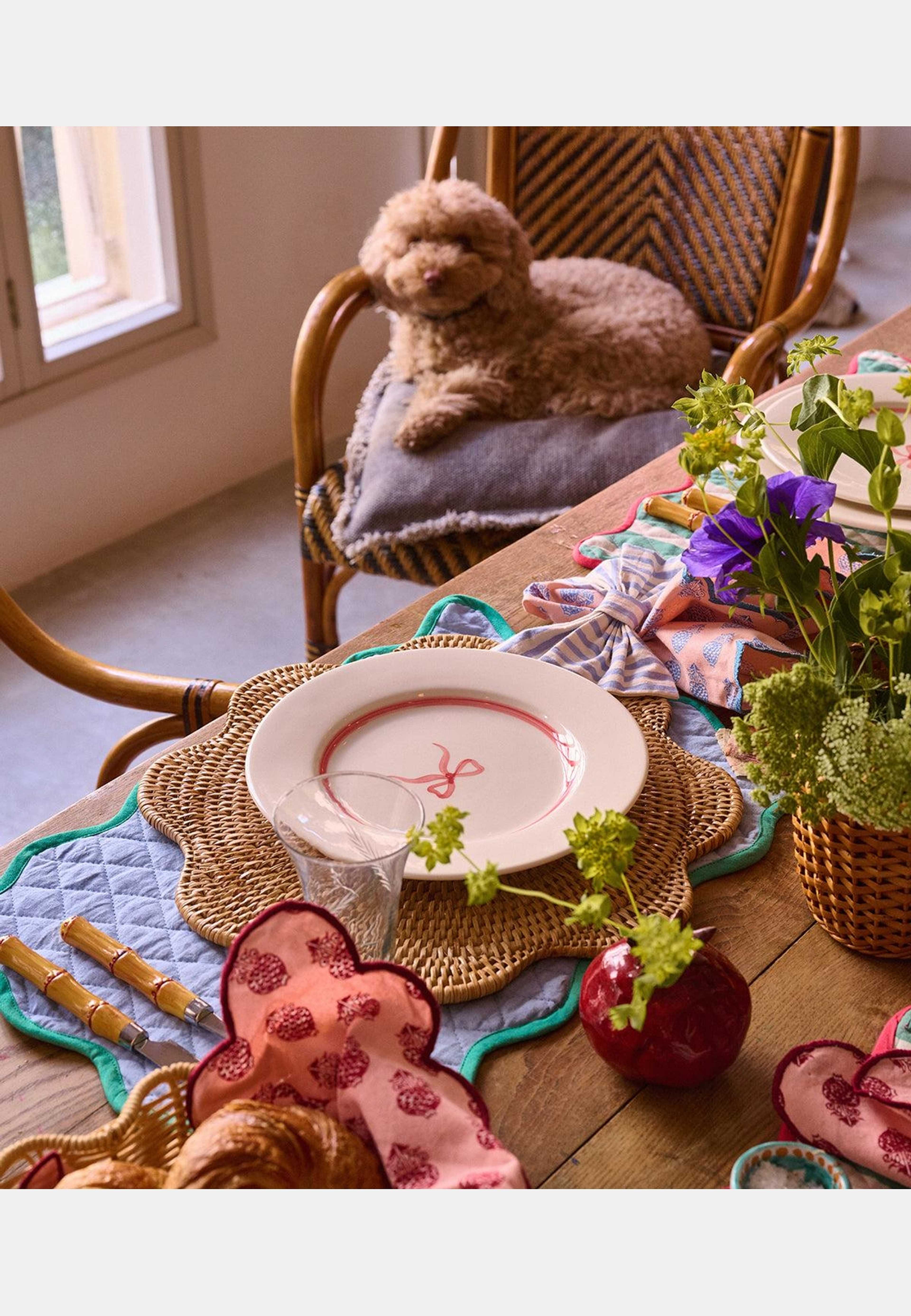 Scallop Rotting Bordstablett - 33 Cm, från Pick A Poppy, i färgen natural. Klicka för att öppna bilden i stort format