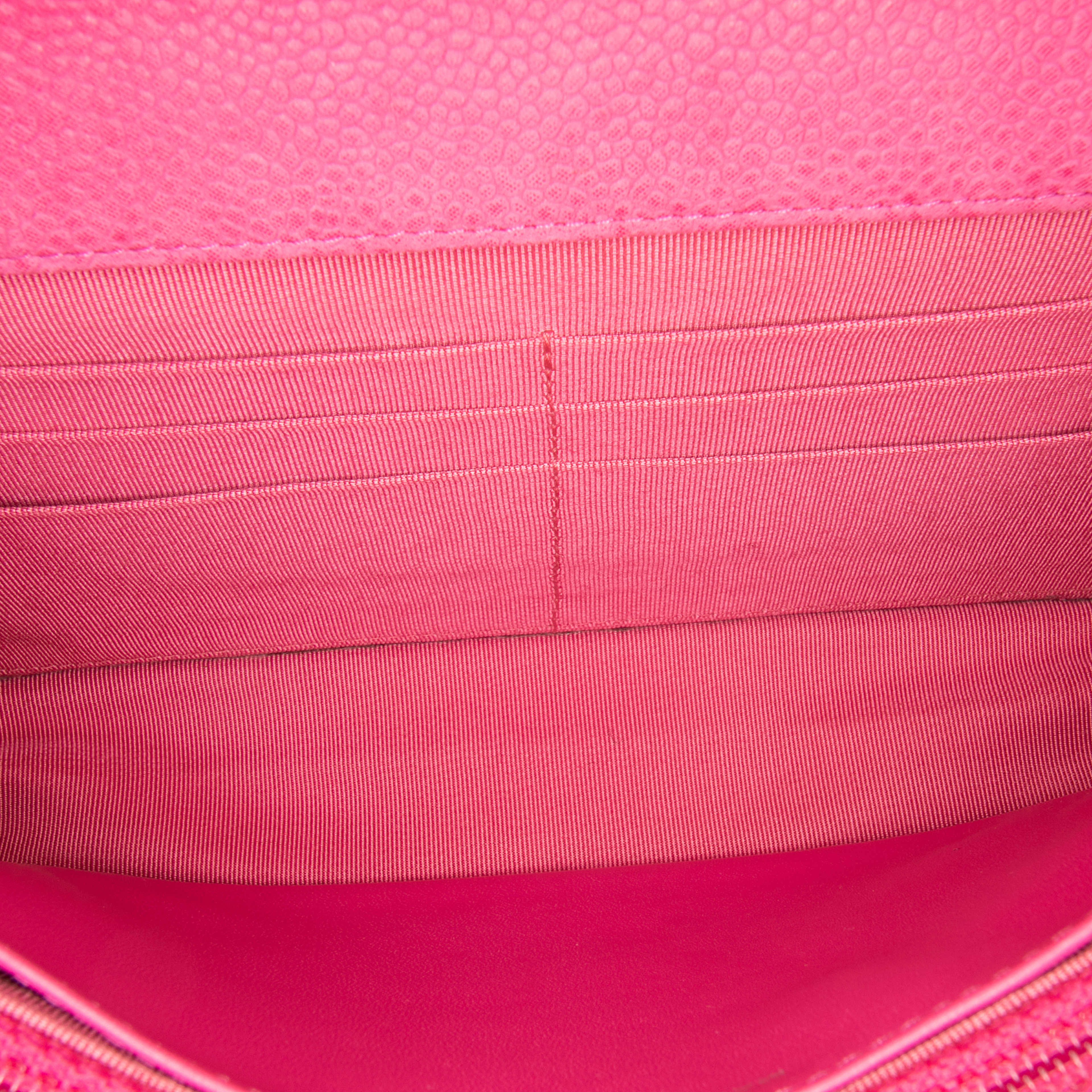 Chanel Cc Caviar Wallet On Chain, från Luxclusif, i färgen pink. Klicka för att öppna bilden i stort format