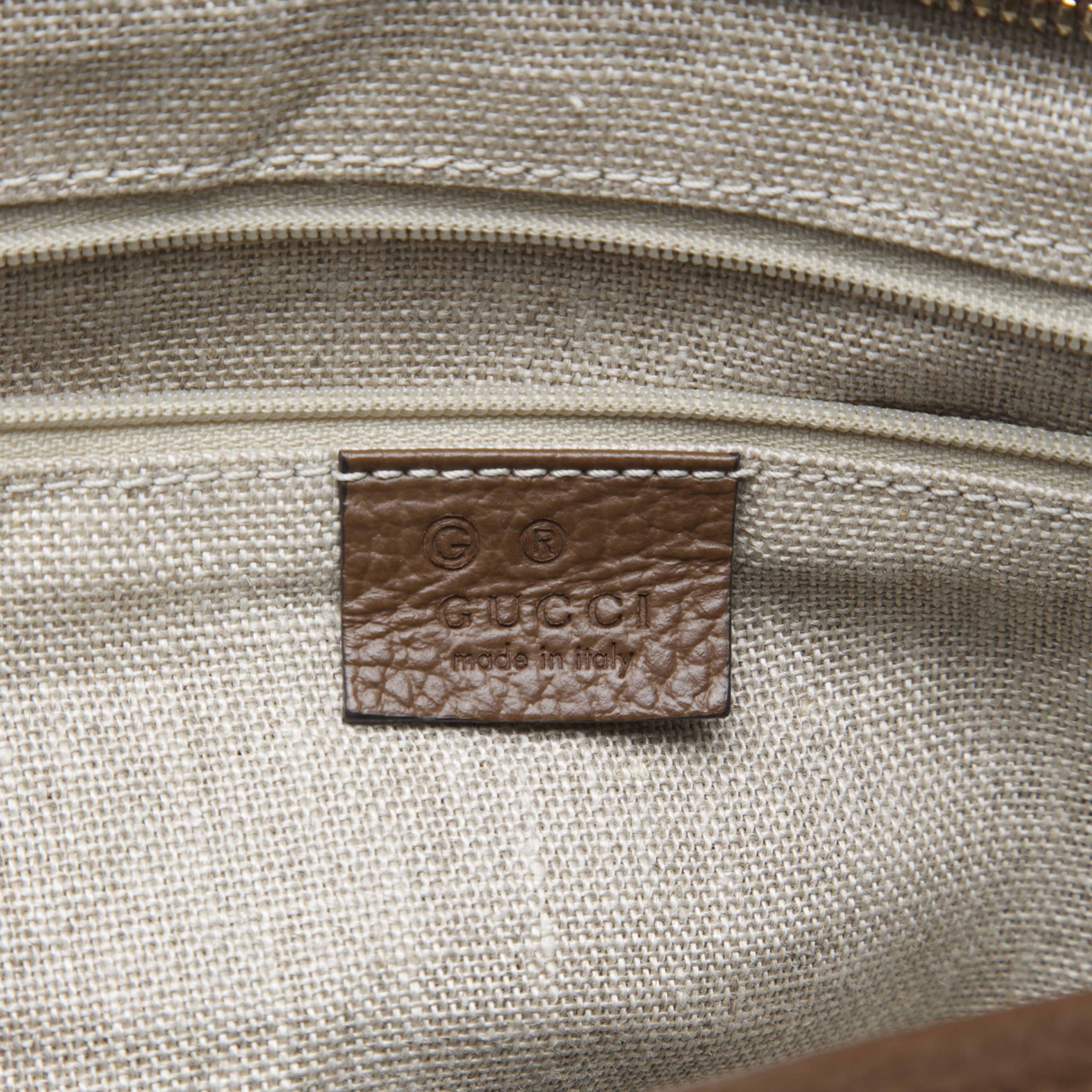 Gucci Gg Canvas Bree Zippered Tote, från Luxclusif, i färgen beige. Klicka för att öppna bilden i stort format