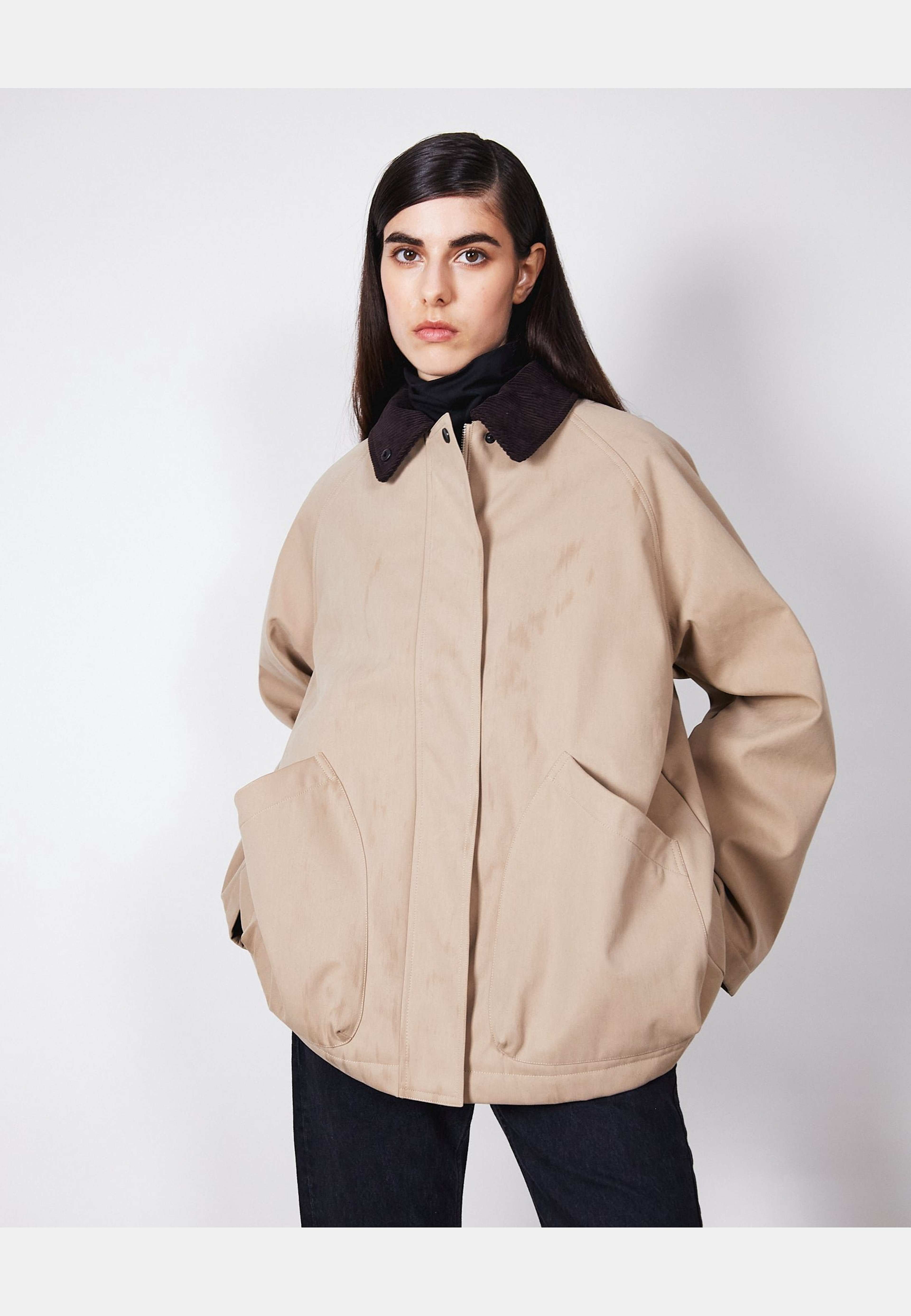Davonna, från Brixtol Textiles, i färgen khaki. Klicka för att öppna bilden i stort format