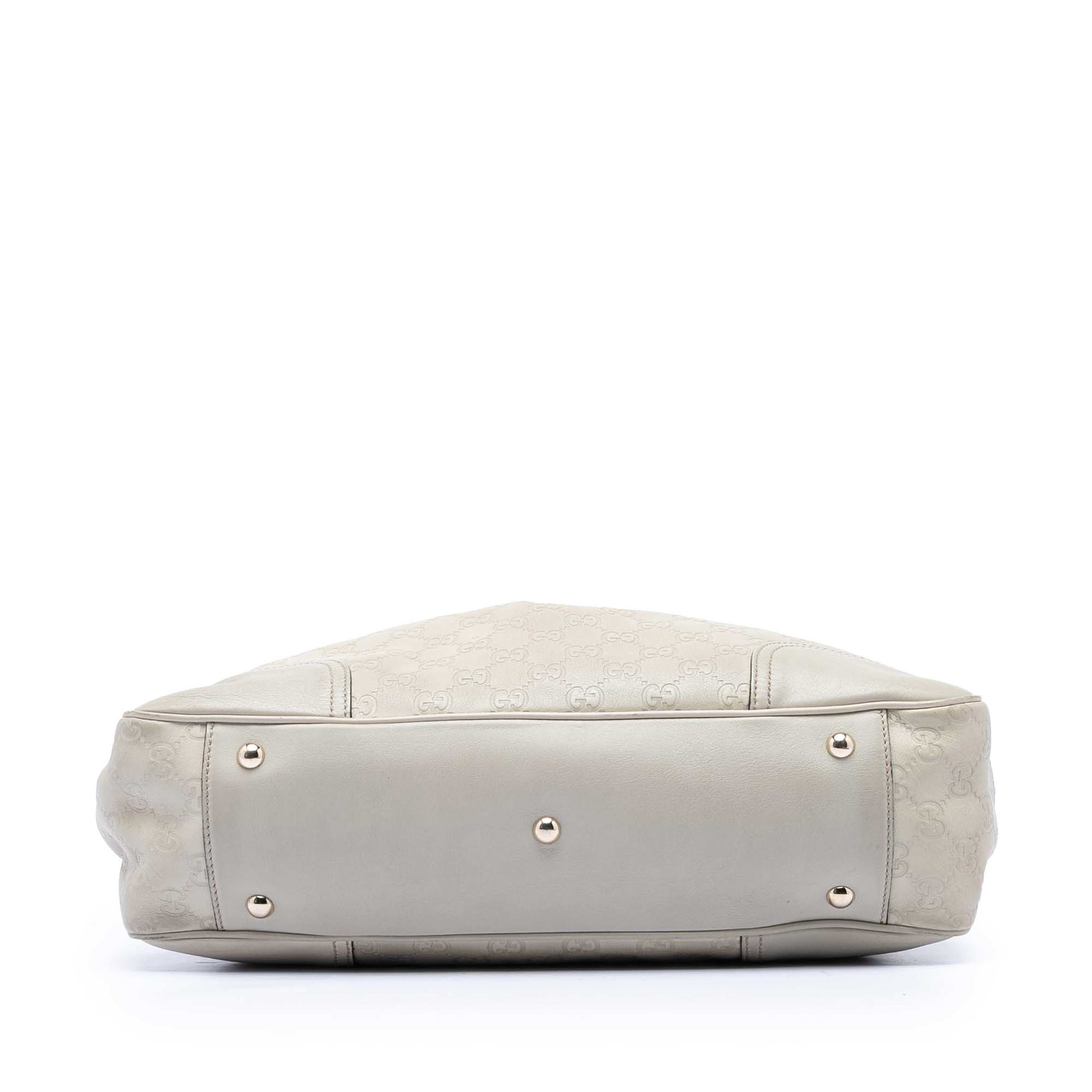 Gucci Guccissima Princy Tote, från Luxclusif, i färgen light beige. Klicka för att öppna bilden i stort format