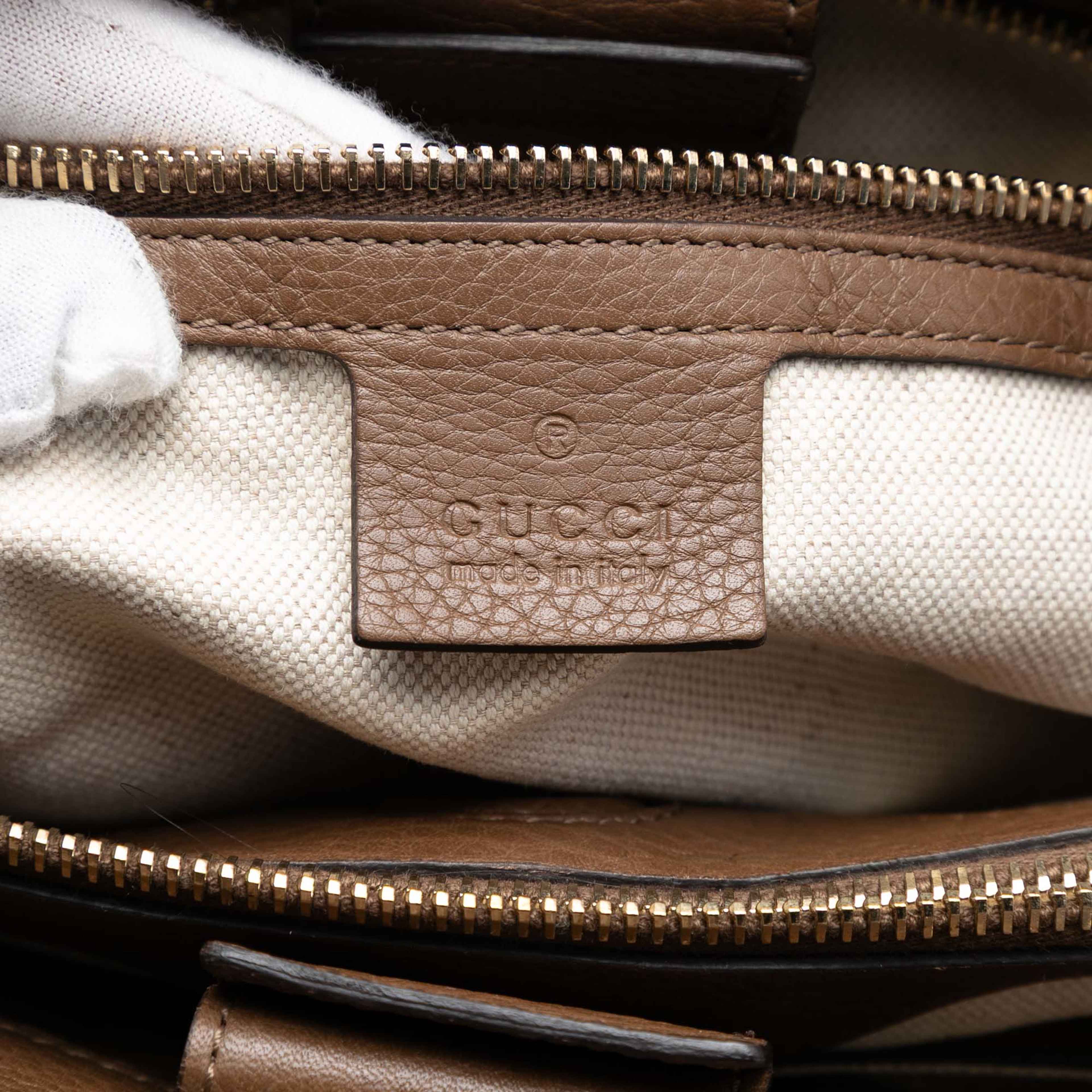 Gucci Medium Calfskin Bamboo Shopper Satchel, från Luxclusif, i färgen brown. Klicka för att öppna bilden i stort format