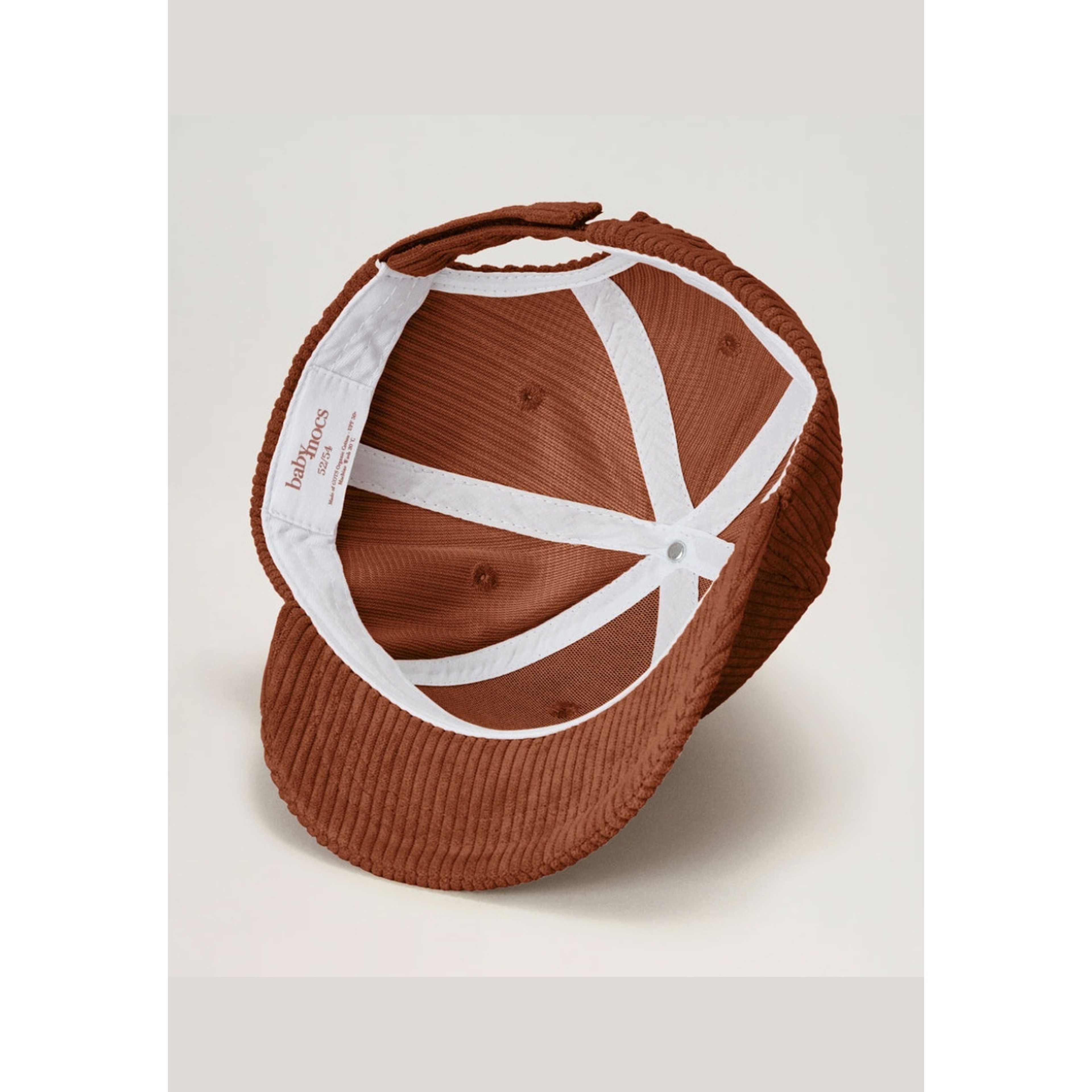 Baseball Cap Manchester - Vuxen, från BabyMocs, i färgen brown. Klicka för att öppna bilden i stort format