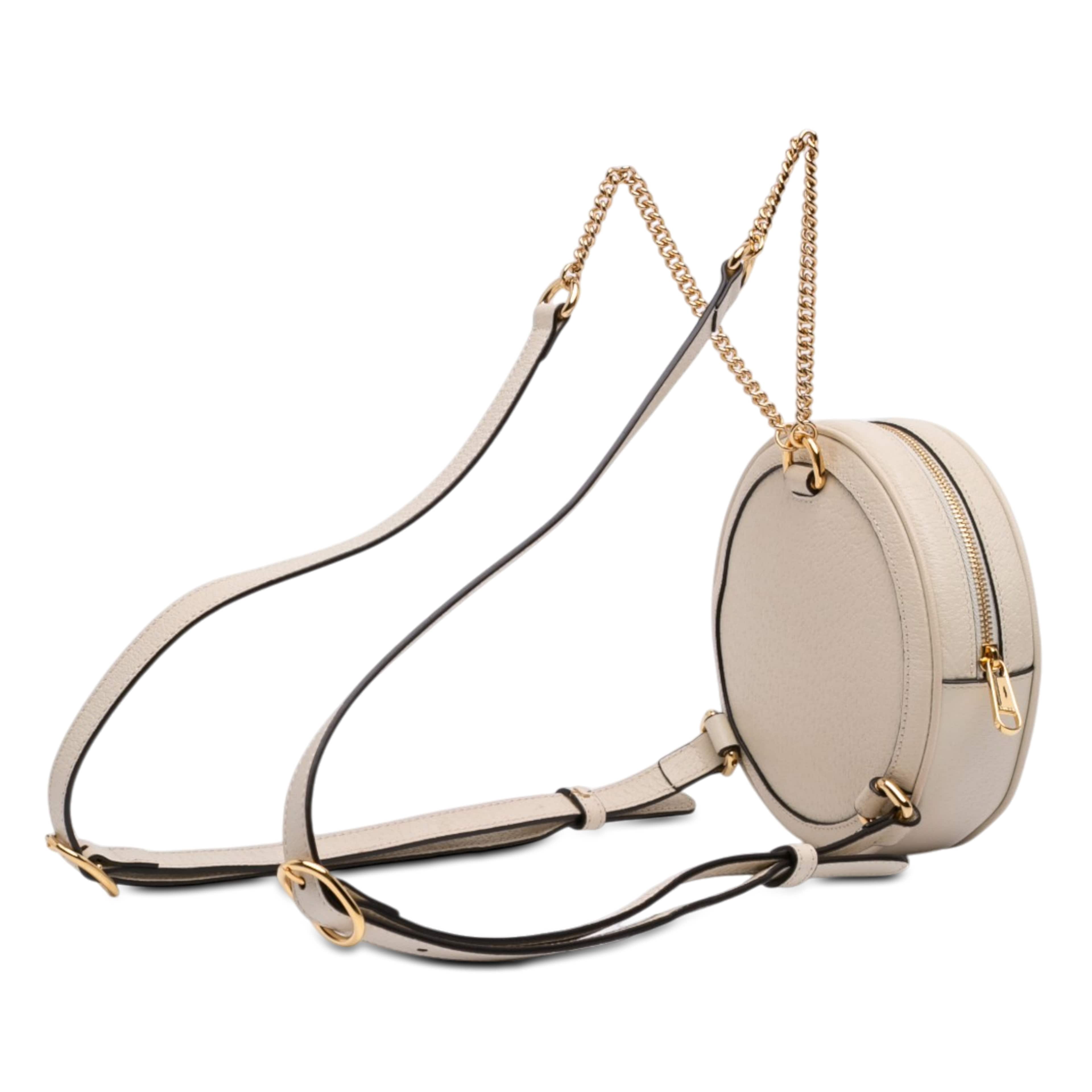Gucci Mini Leather Round Ophidia Backpack, från Luxclusif, i färgen vit. Klicka för att öppna bilden i stort format