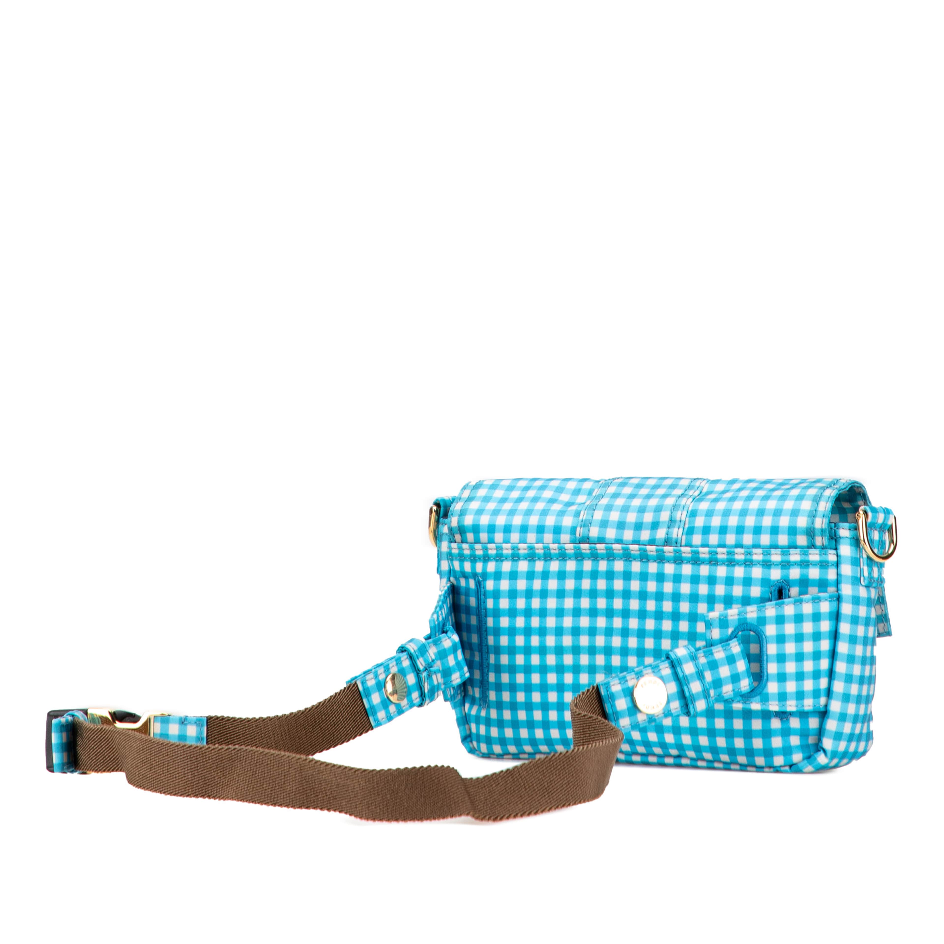 Fendi Joshua Vides Mini Nylon Convertible Baguette Satchel, från Luxclusif, i färgen blå. Klicka för att öppna bilden i stort format