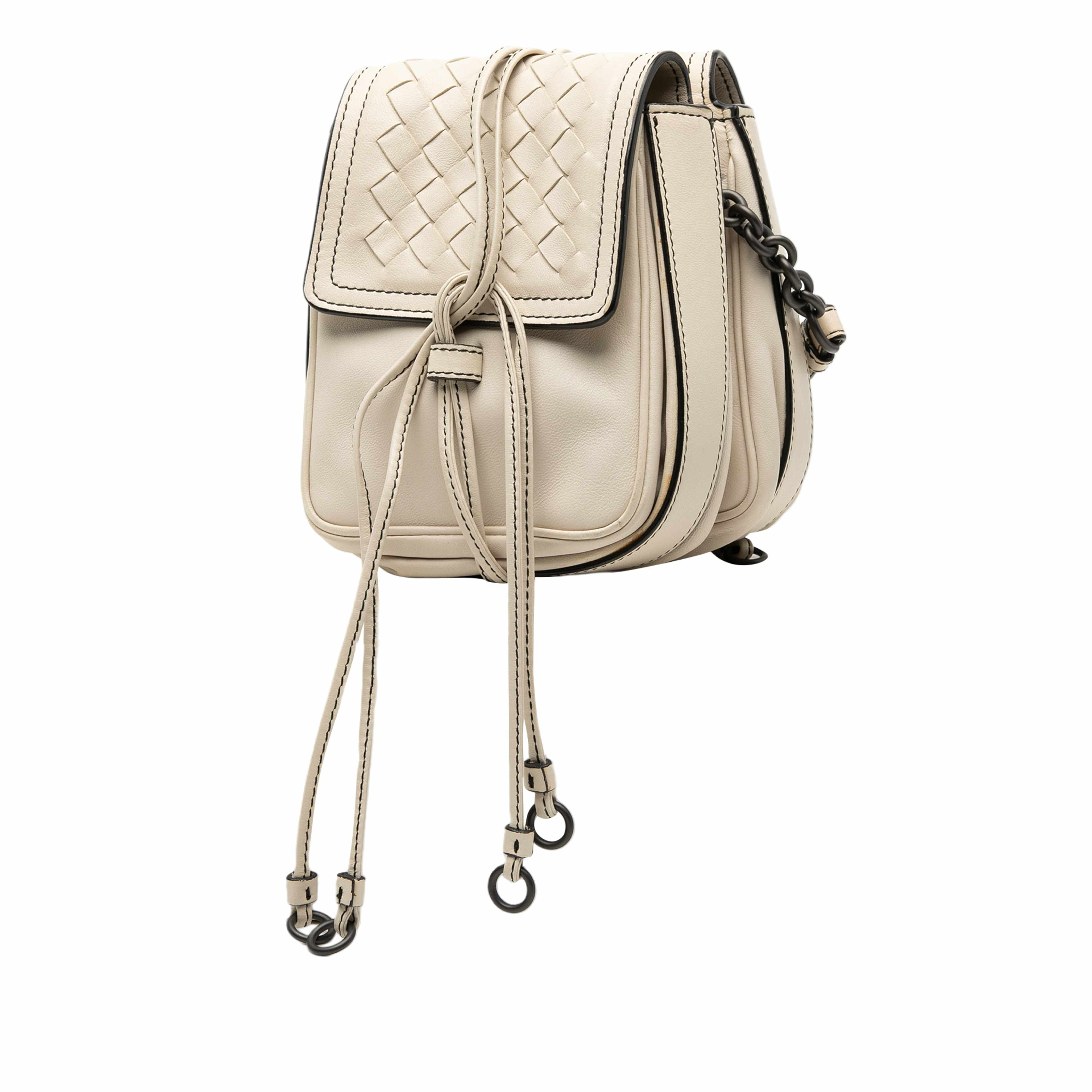Bottega Veneta Nappa Intrecciato Double Sided Flap Crossbody, från Luxclusif, i färgen vit. Klicka för att öppna bilden i stort format
