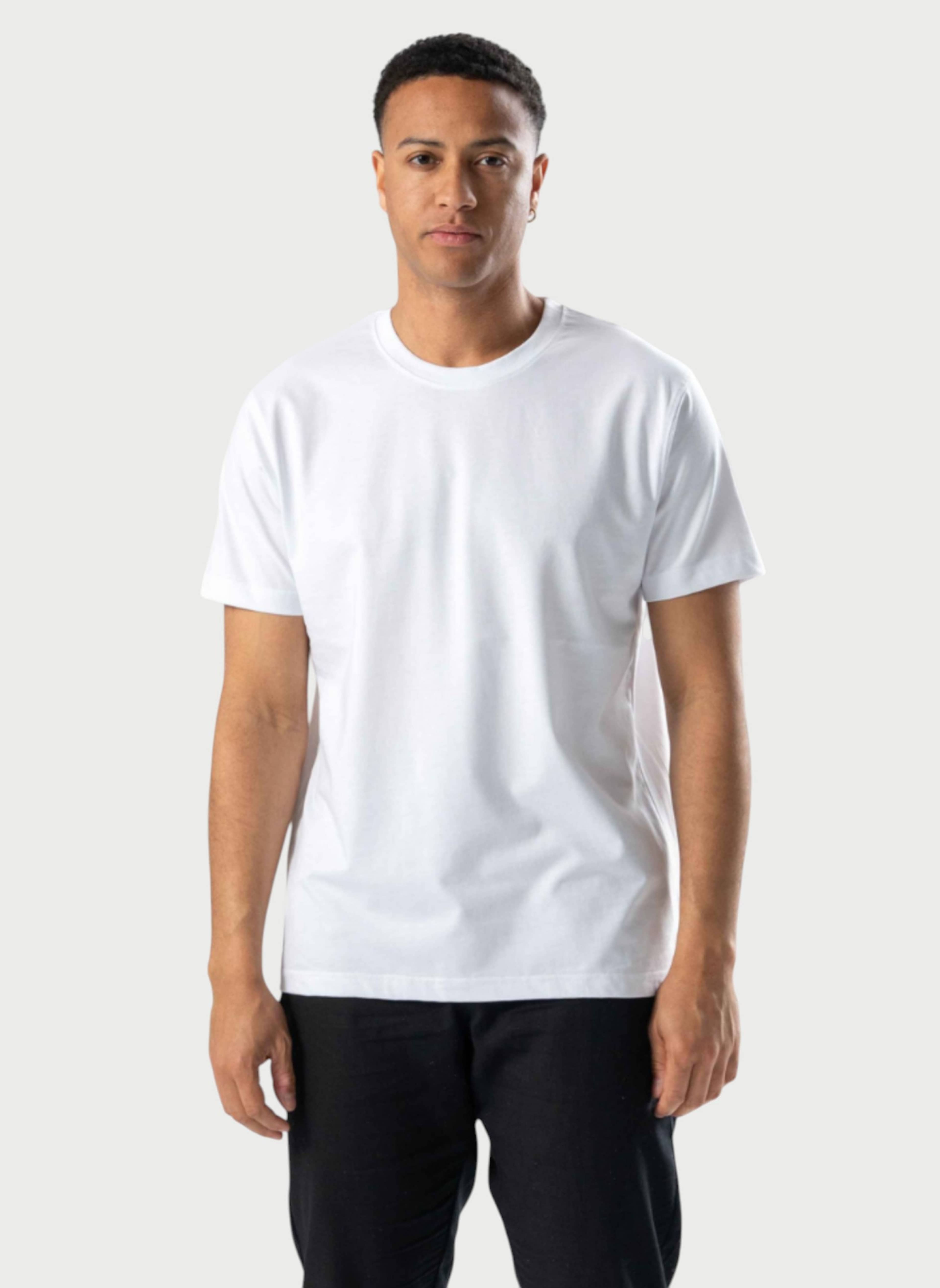 Vanlig T-shirt, från TeeShoppen, i färgen vit. Klicka för att öppna bilden i stort format