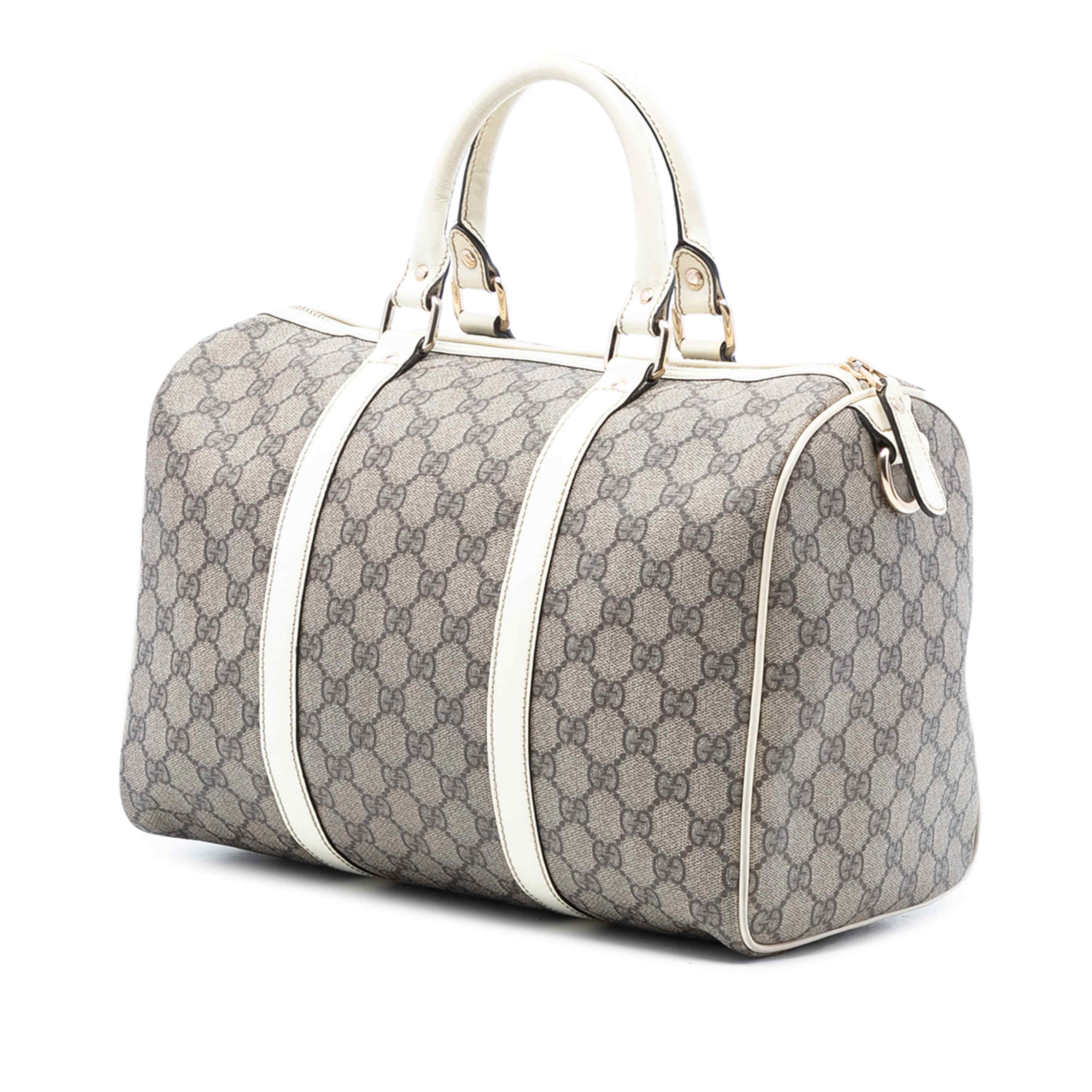 Gucci Medium Gg Supreme Joy Boston Bag, från Luxclusif, i färgen beige. Klicka för att öppna bilden i stort format