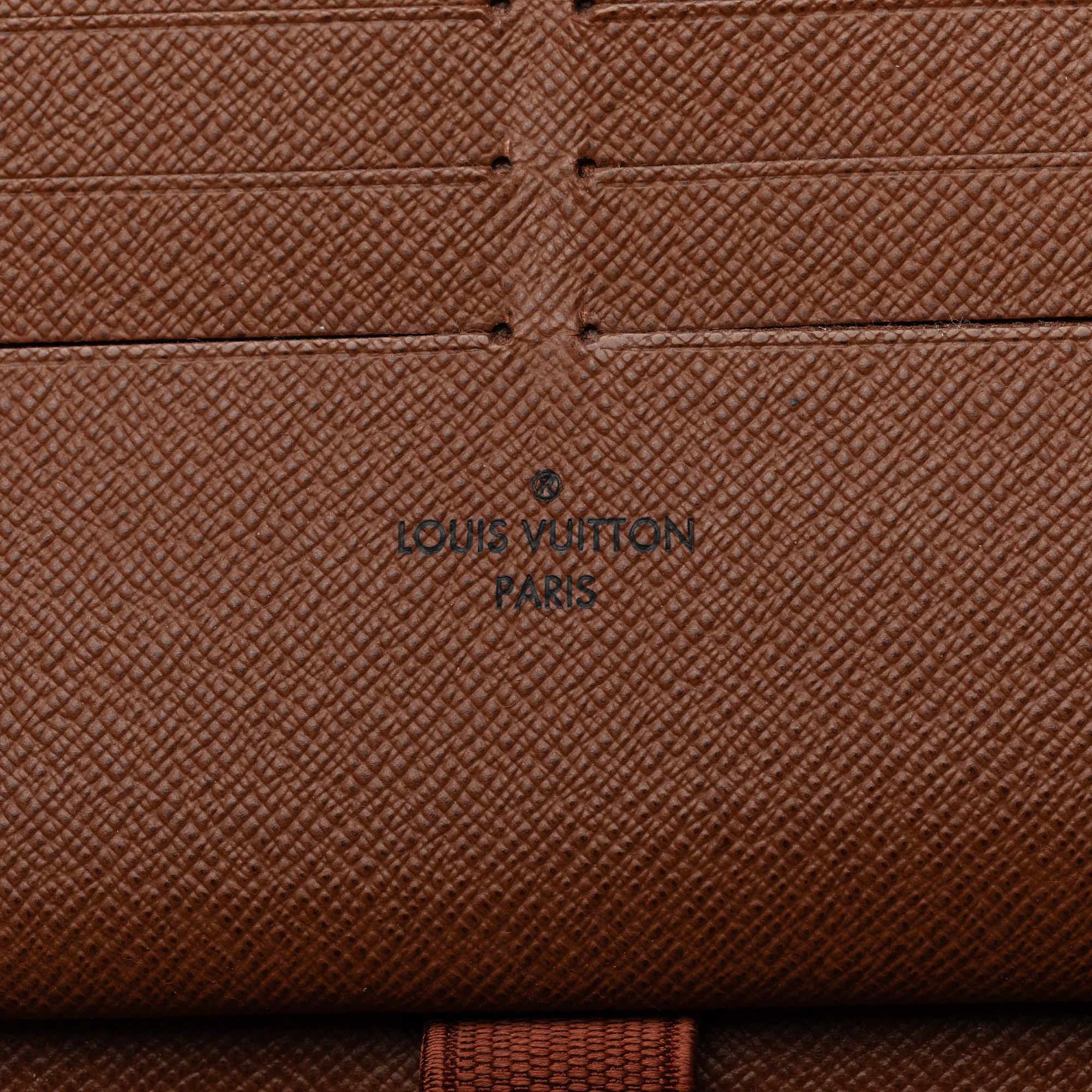 Louis Vuitton Monogram Zippy Organizer Wallet, från Luxclusif, i färgen brun. Klicka för att öppna bilden i stort format