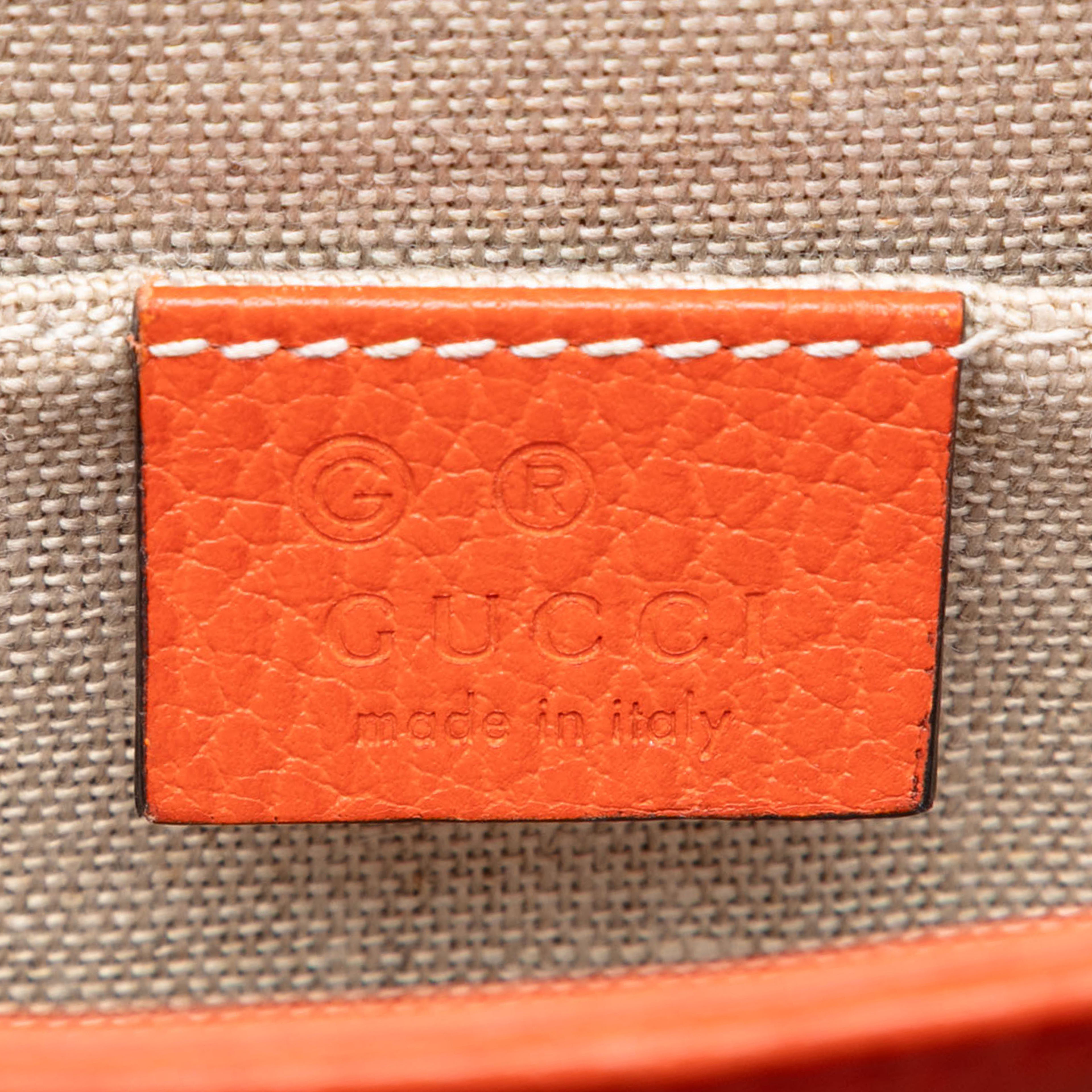 Gucci Small Dollar Calfskin Interlocking G Crossbody, från Luxclusif, i färgen orange. Klicka för att öppna bilden i stort format