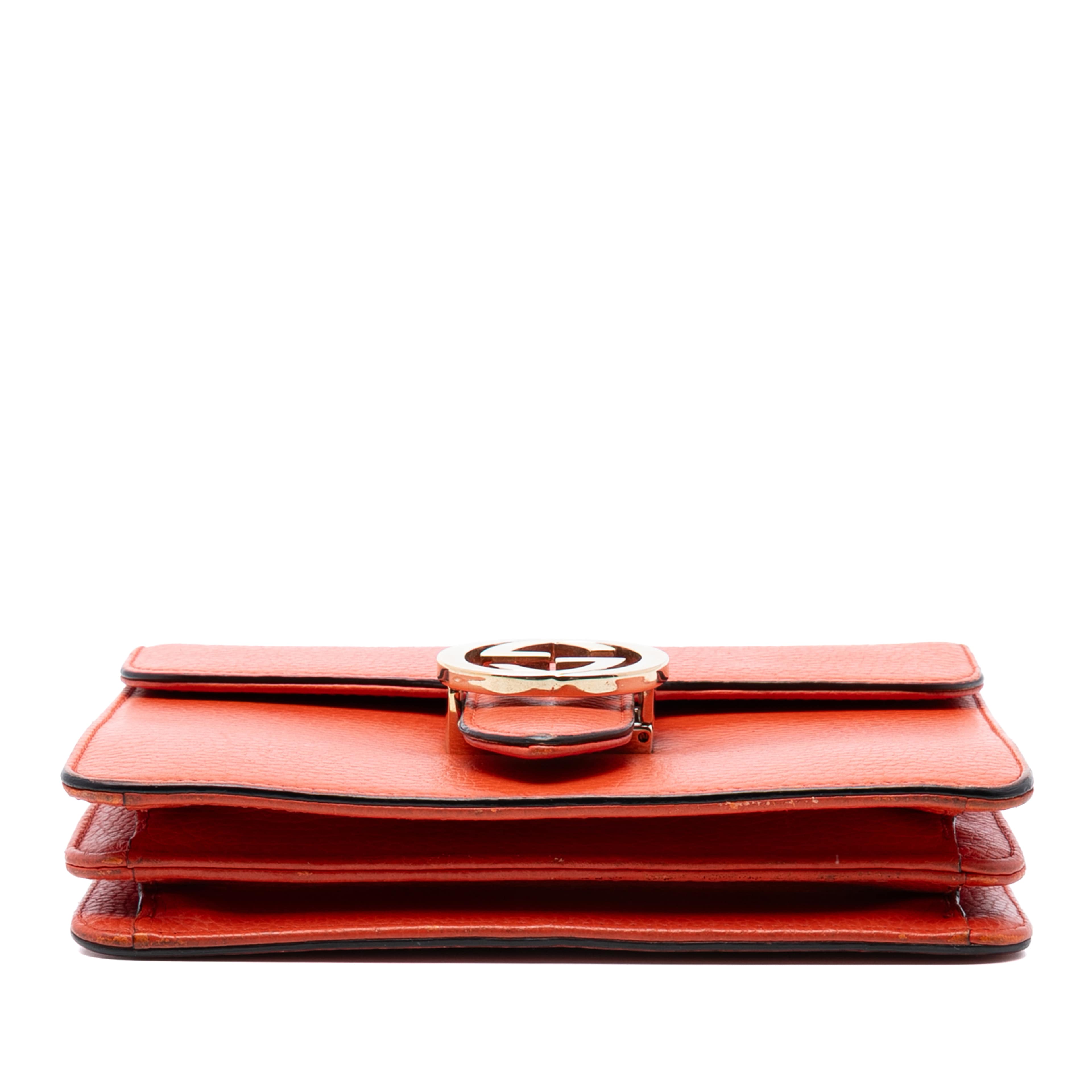 Gucci Small Dollar Calfskin Interlocking G Crossbody, från Luxclusif, i färgen orange. Klicka för att öppna bilden i stort format