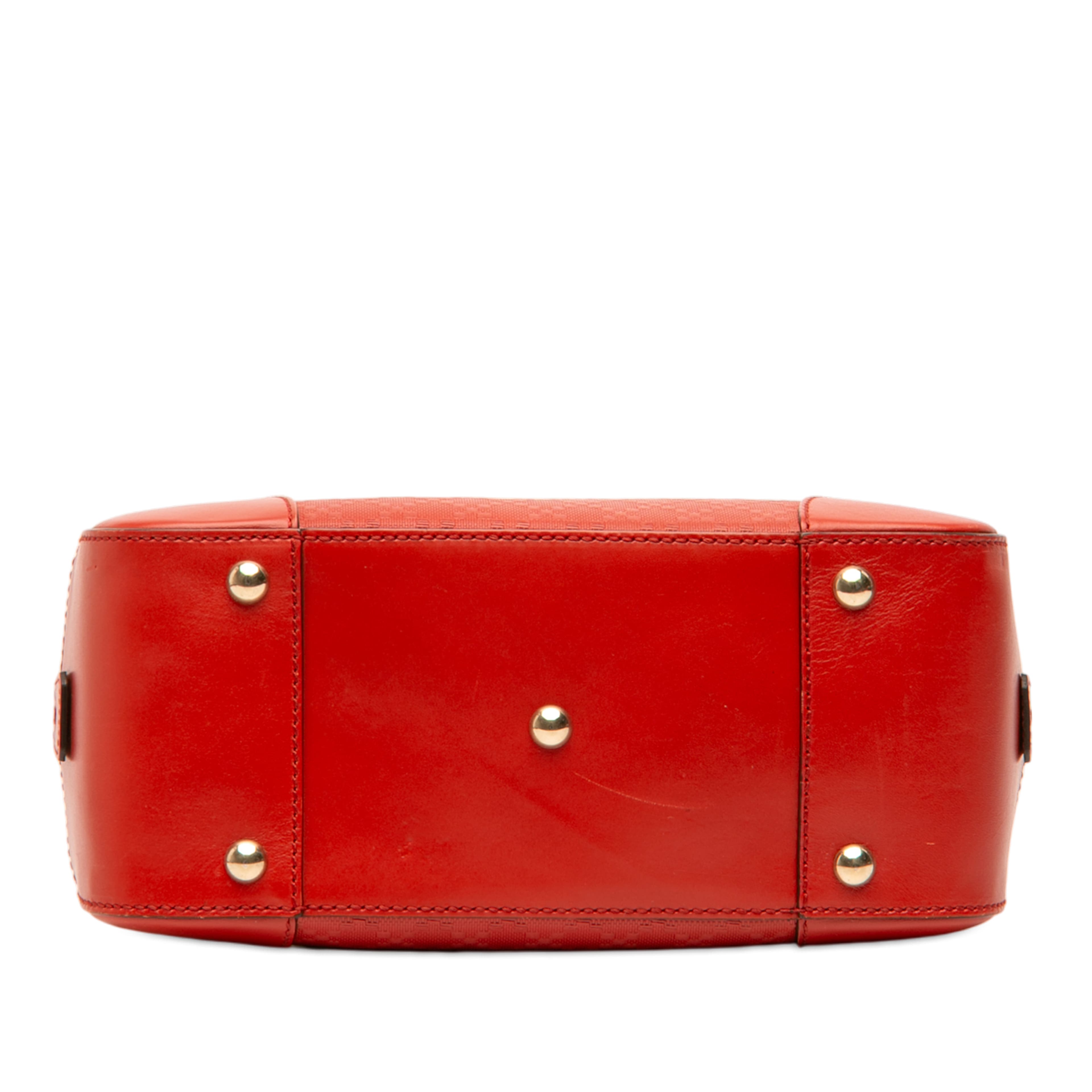 Gucci Diamante Bright Leather Satchel, från Luxclusif, i färgen red. Klicka för att öppna bilden i stort format