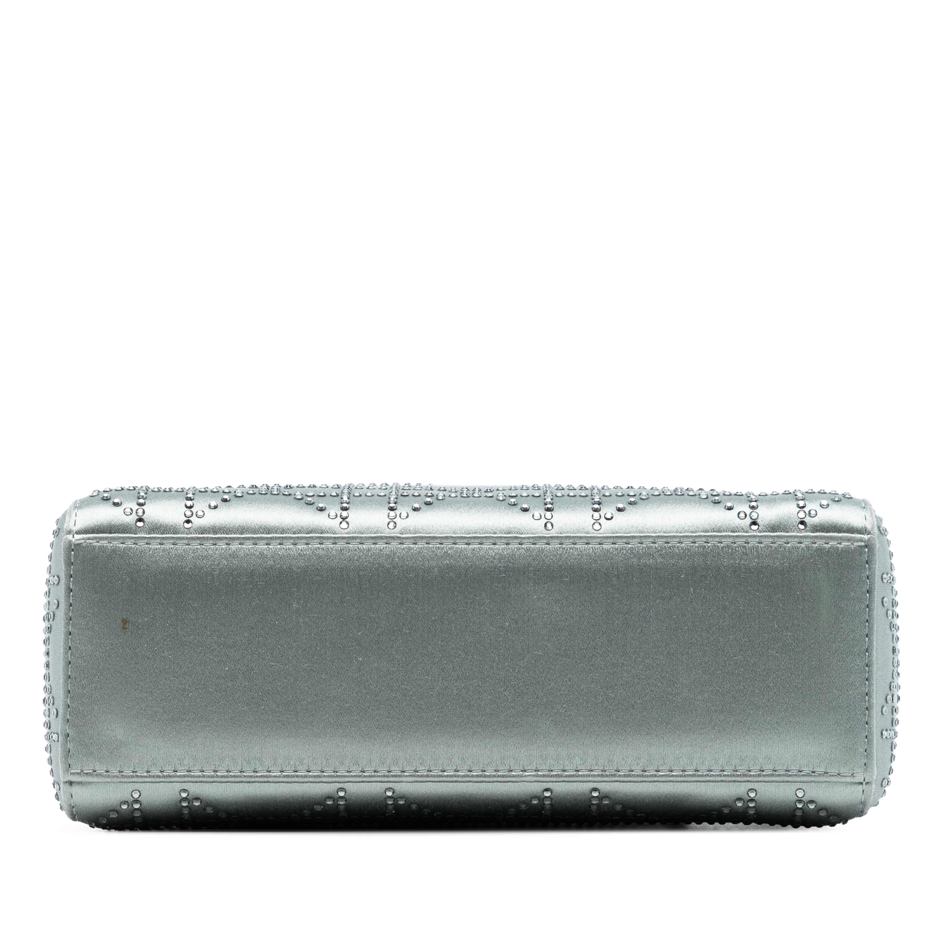 Dior Mini Satin Cannage Strass Crystal Embellished Lady Dior, från Luxclusif, i färgen gray. Klicka för att öppna bilden i stort format