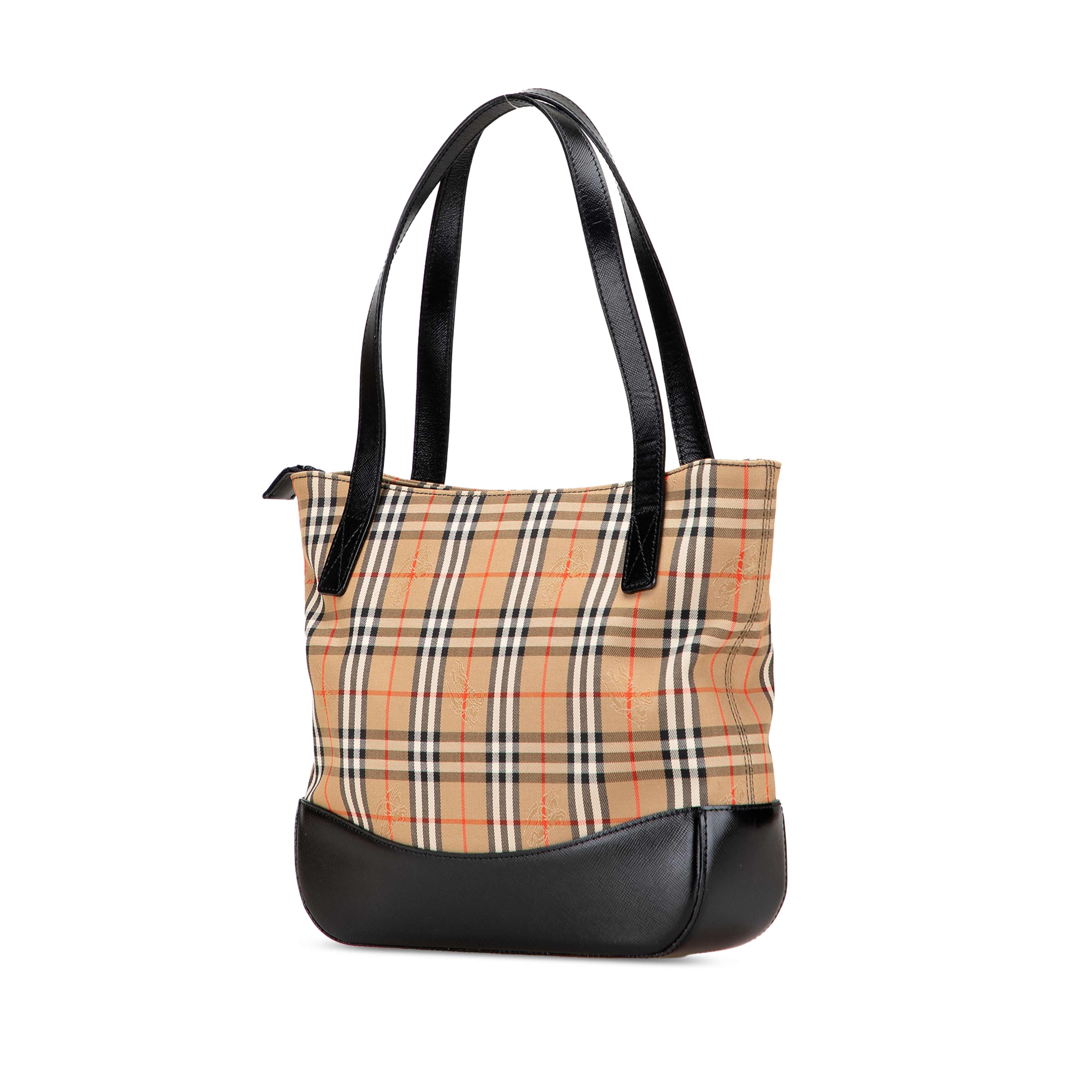Burberry Haymarket Check Canvas Tote, från Luxclusif, i färgen beige. Klicka för att öppna bilden i stort format