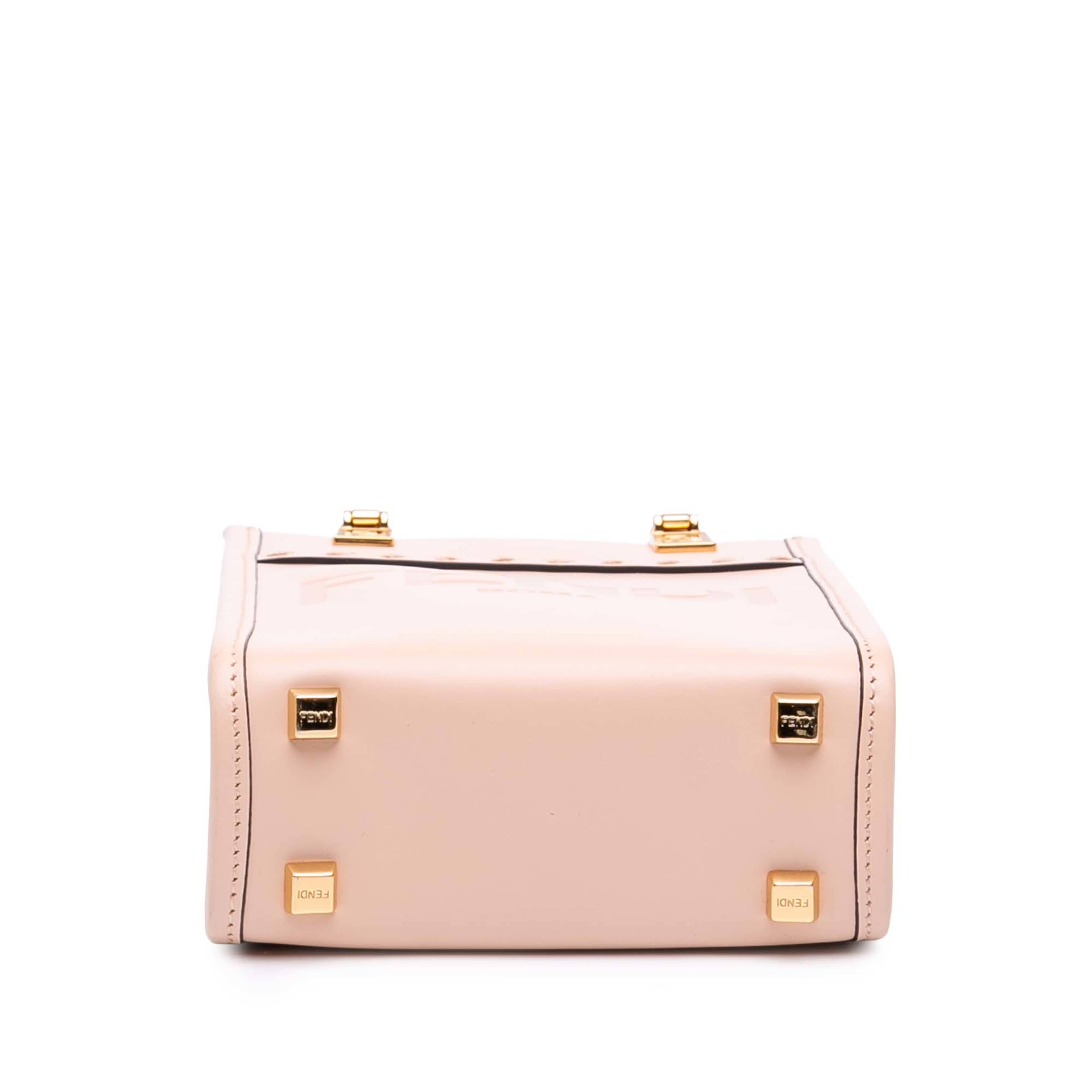 Fendi Mini Leather Sunshine Shopper Tote, från Luxclusif, i färgen light pink. Klicka för att öppna bilden i stort format