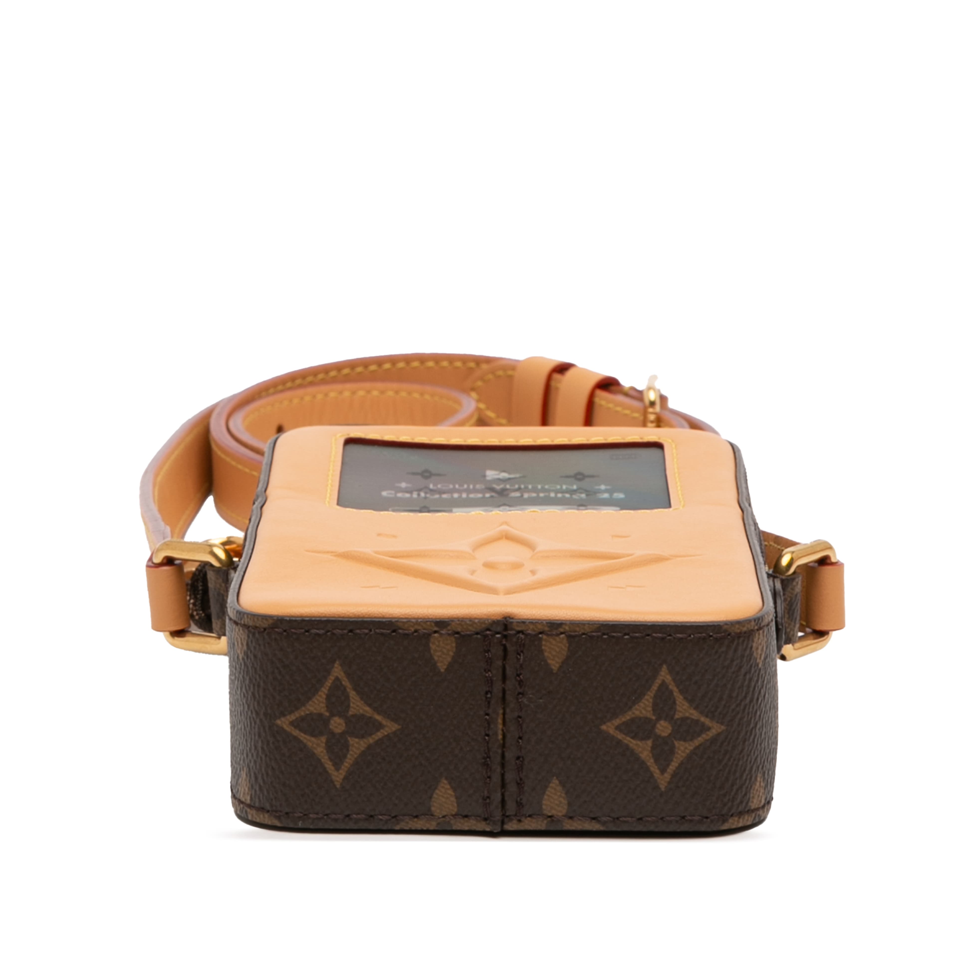 Louis Vuitton Monogram Music Player Wearable Wallet, från Luxclusif, i färgen brown. Klicka för att öppna bilden i stort format