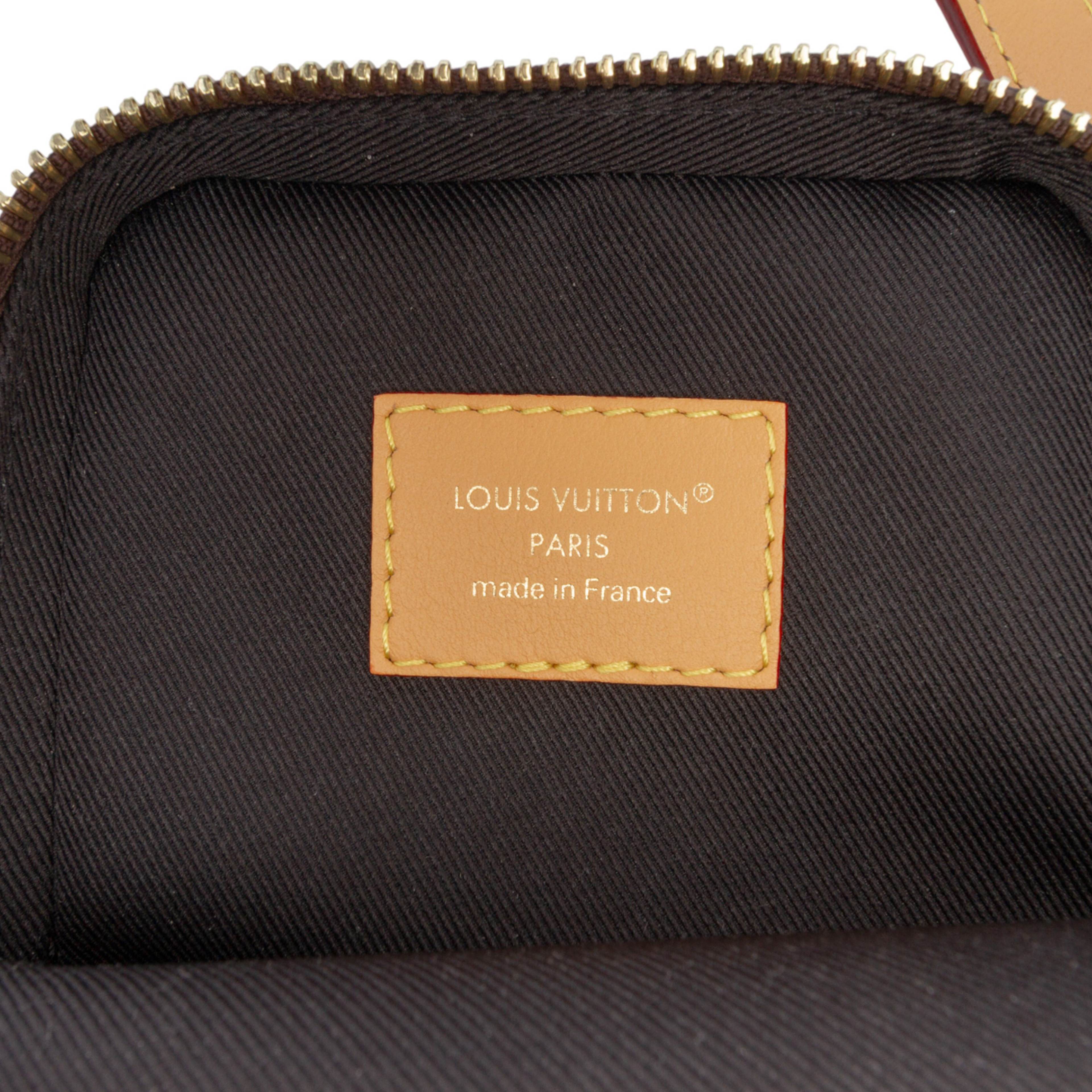 Louis Vuitton Monogram Music Player Wearable Wallet, från Luxclusif, i färgen brown. Klicka för att öppna bilden i stort format