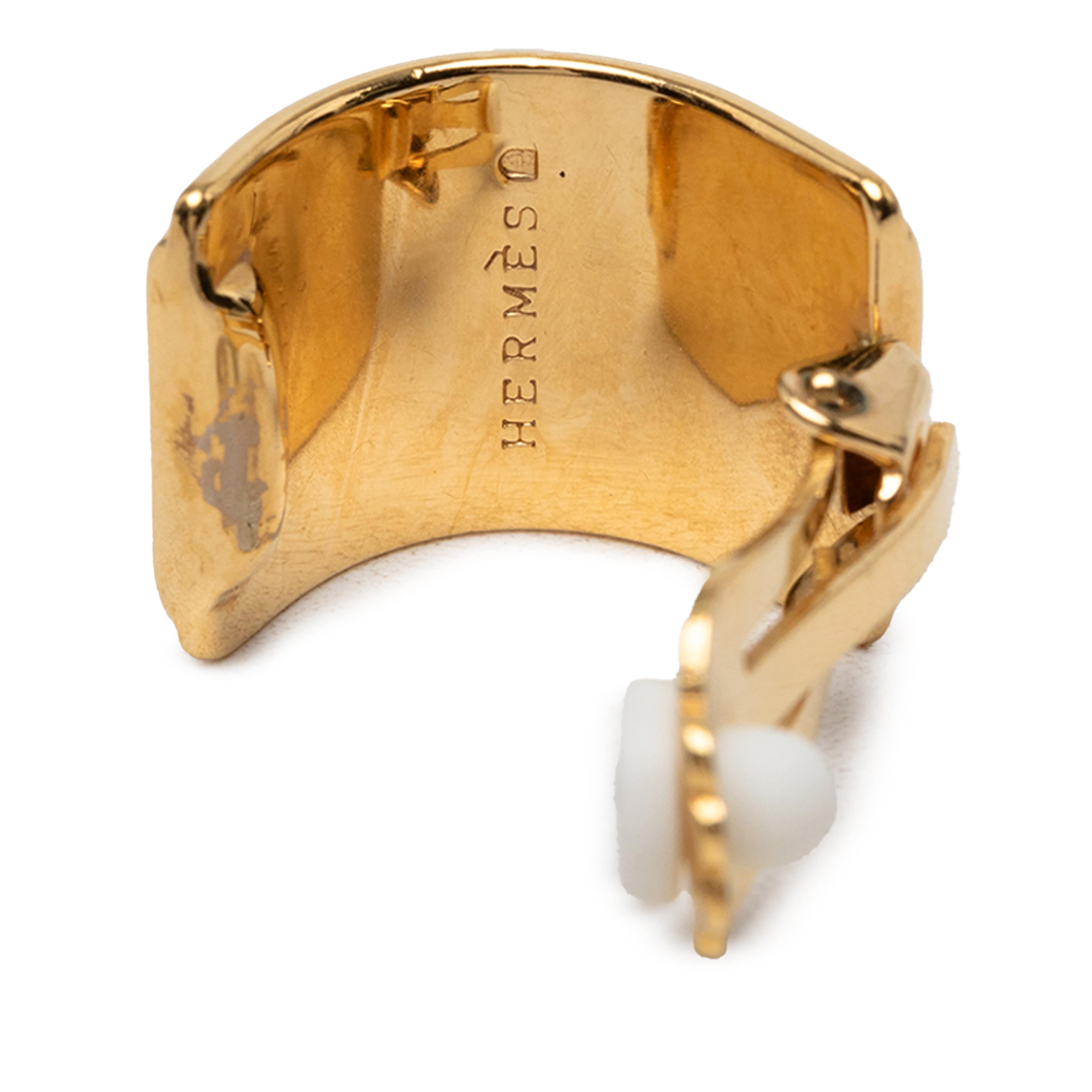 Hermès Gold Plated Enamel Cloisonne Clip On Earrings, från Luxclusif, i färgen svart. Klicka för att öppna bilden i stort format